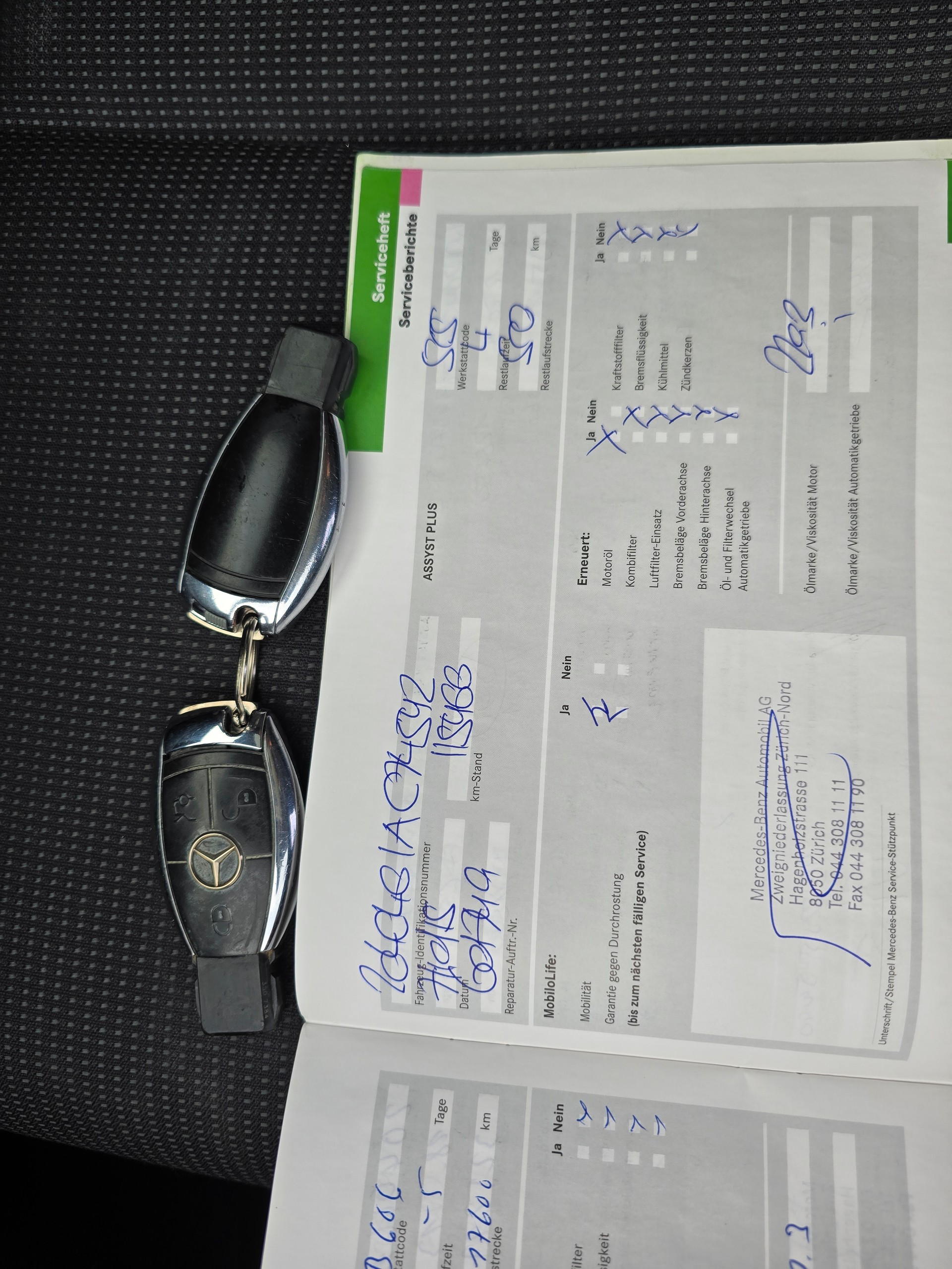 MERCEDES-BENZ C 180 CGI BlueEfficiency Avantgarde Automatic-image-28
