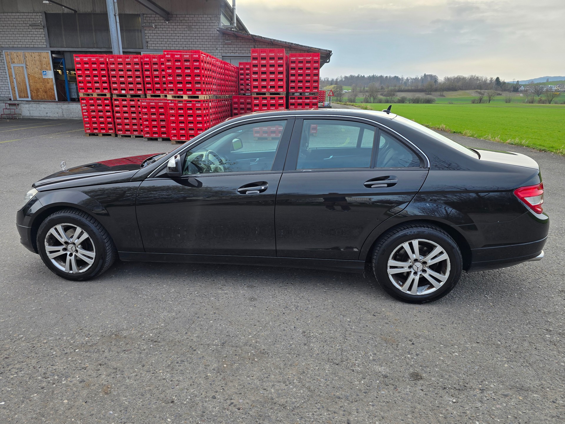 MERCEDES-BENZ C 180 CGI BlueEfficiency Avantgarde Automatic-image-7