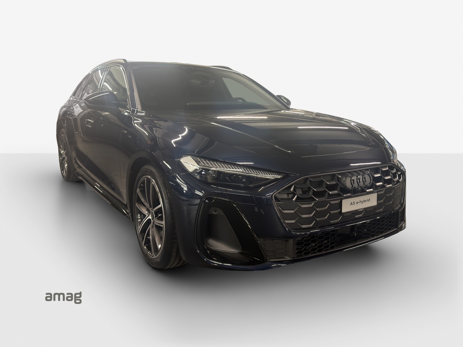 AUDI A5 Avant e-hybrid quattro Attraction 220 kW S tronic-image-5