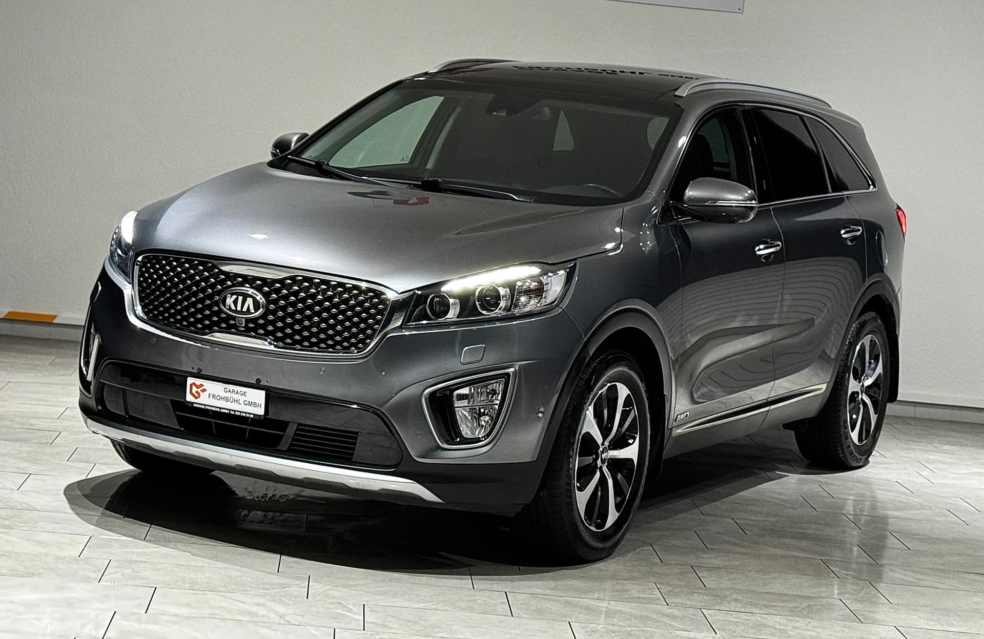 KIA Sorento 2.2 CRDI Style 5P. Automatic-image-0