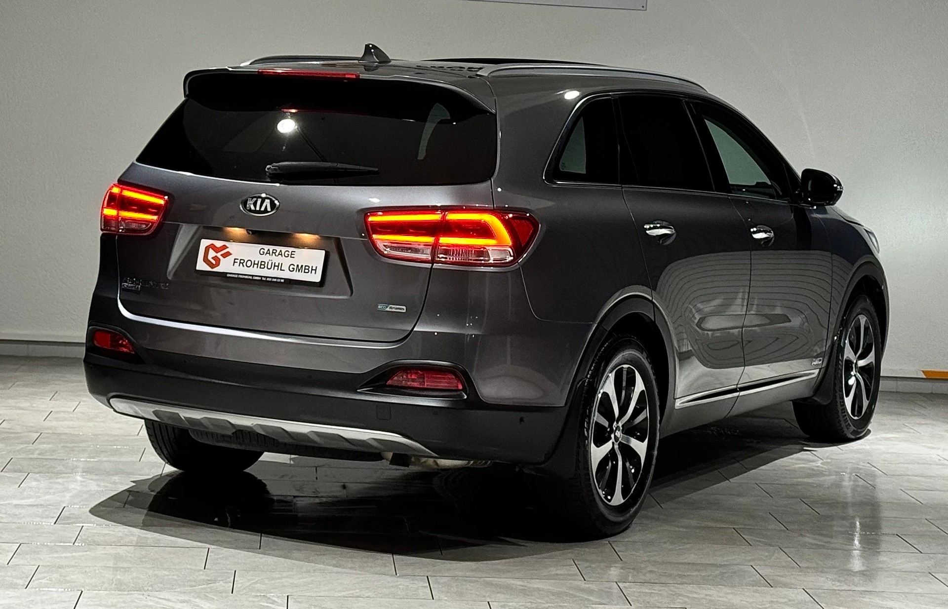 KIA Sorento 2.2 CRDI Style 5P. Automatic-image-3