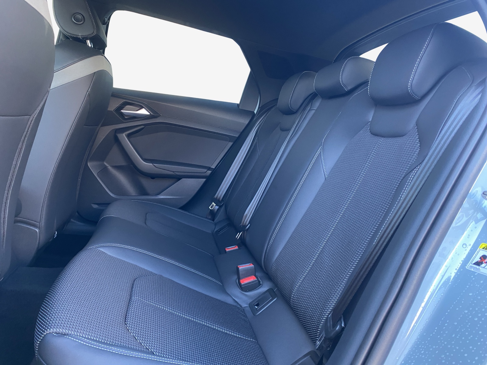 AUDI A1 Sportback 30 TFSI S Line Attraction S-tronic-image-11