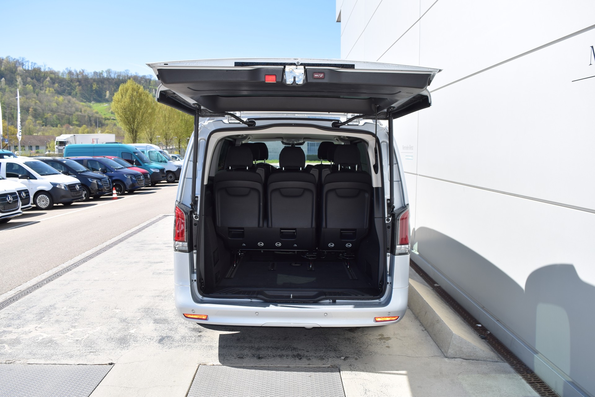 MERCEDES-BENZ Vito 116 CDI Lang Tourer 9G-Tronic 4M Select-image-5