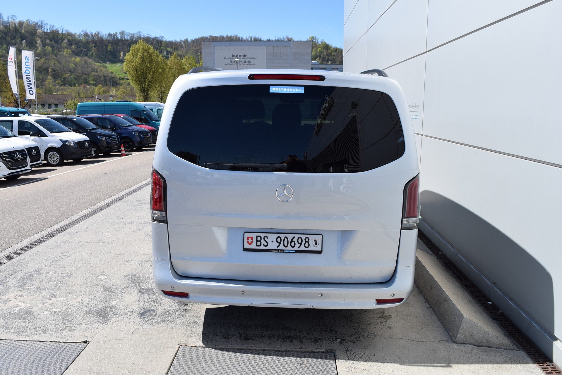 MERCEDES-BENZ Vito 116 CDI Lang Tourer 9G-Tronic 4M Select-image-4