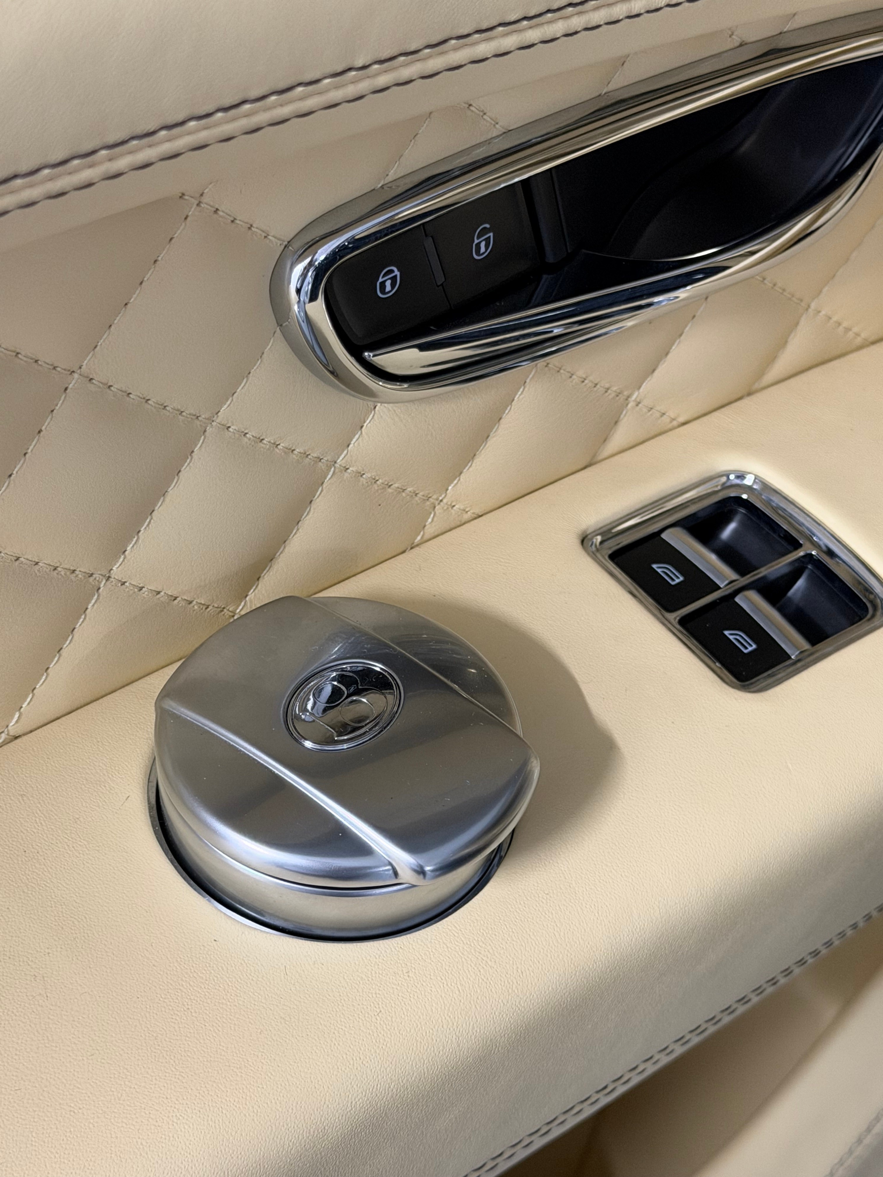 Image BENTLEY BENTAYGA Bentayga W12