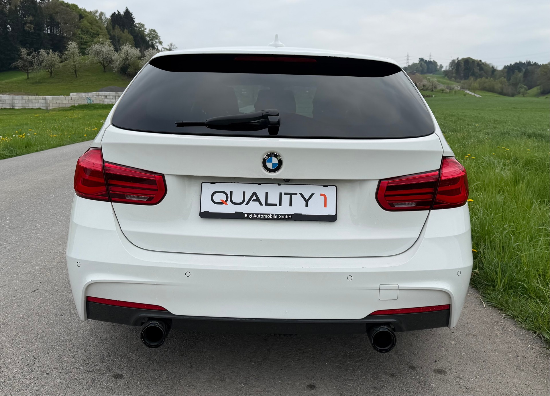 BMW 340i xDrive Touring M Sport Steptronic M-Performance-image-4