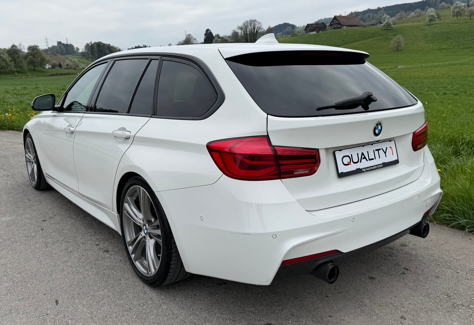 BMW 340i xDrive Touring M Sport Steptronic M-Performance-image-3