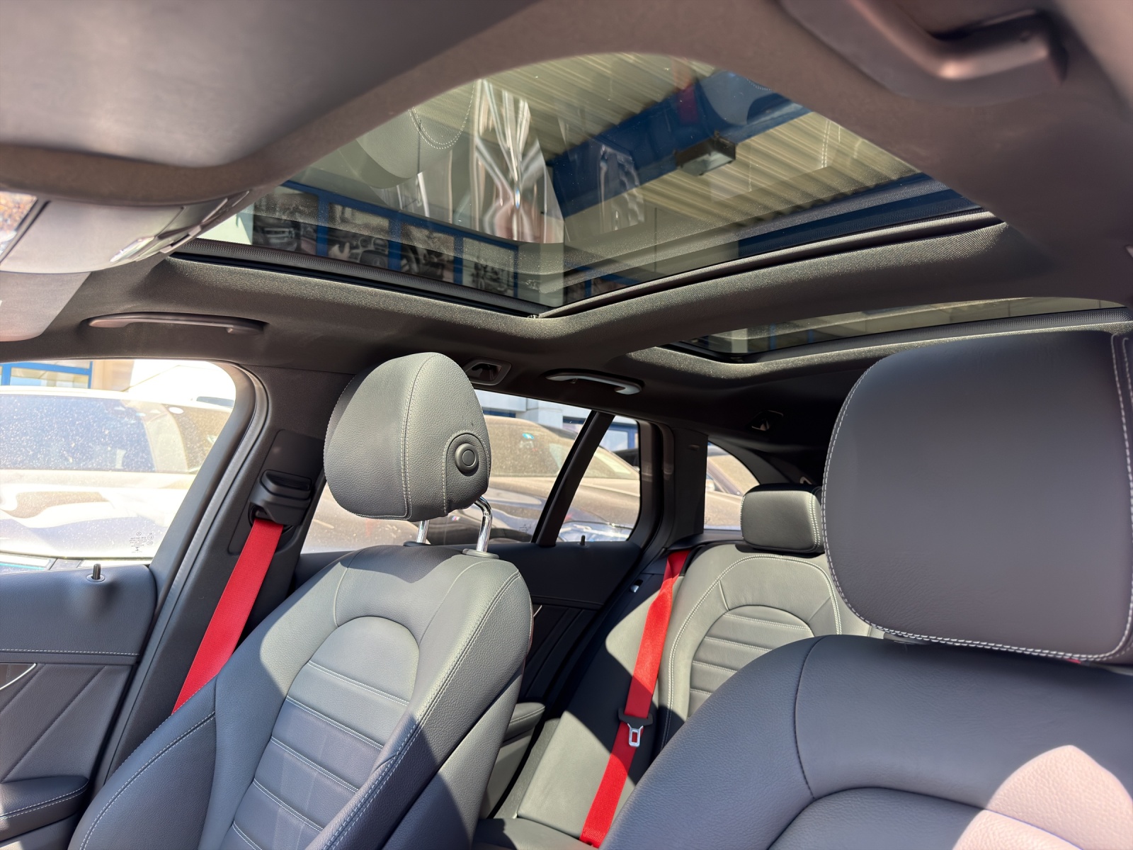 MERCEDES-BENZ C 43 AMG 4Matic 9G-Tronic-image-15