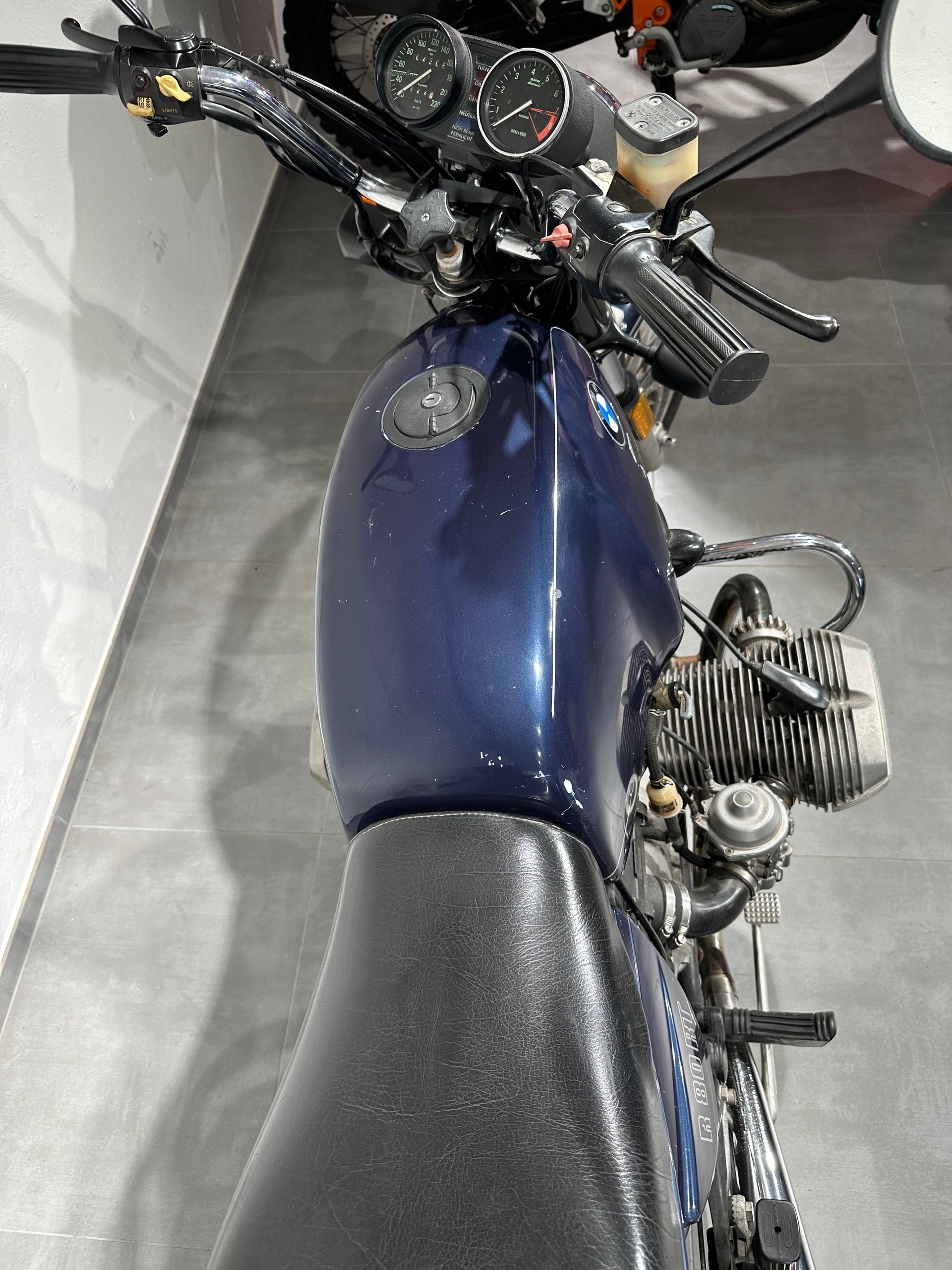 BMW R 80-showroom-element-3