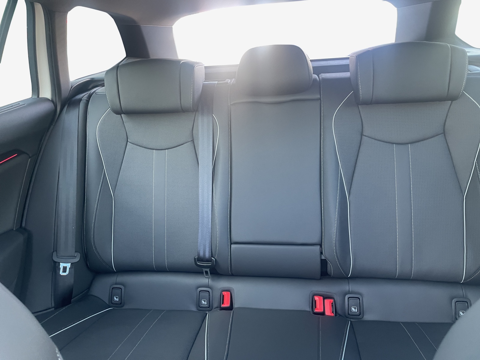 SKODA Superb Combi 1.5 TSI PHEV Sportline DSG-image-11