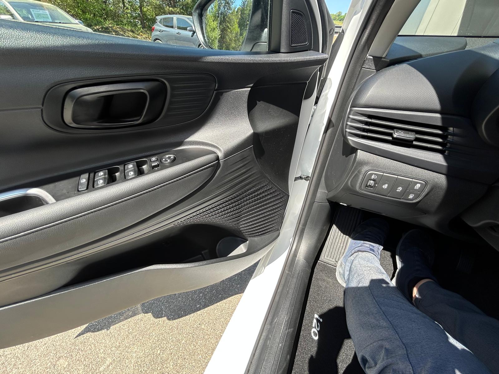 HYUNDAI i20 1.0 T-GDi Amplia DCT-image-13