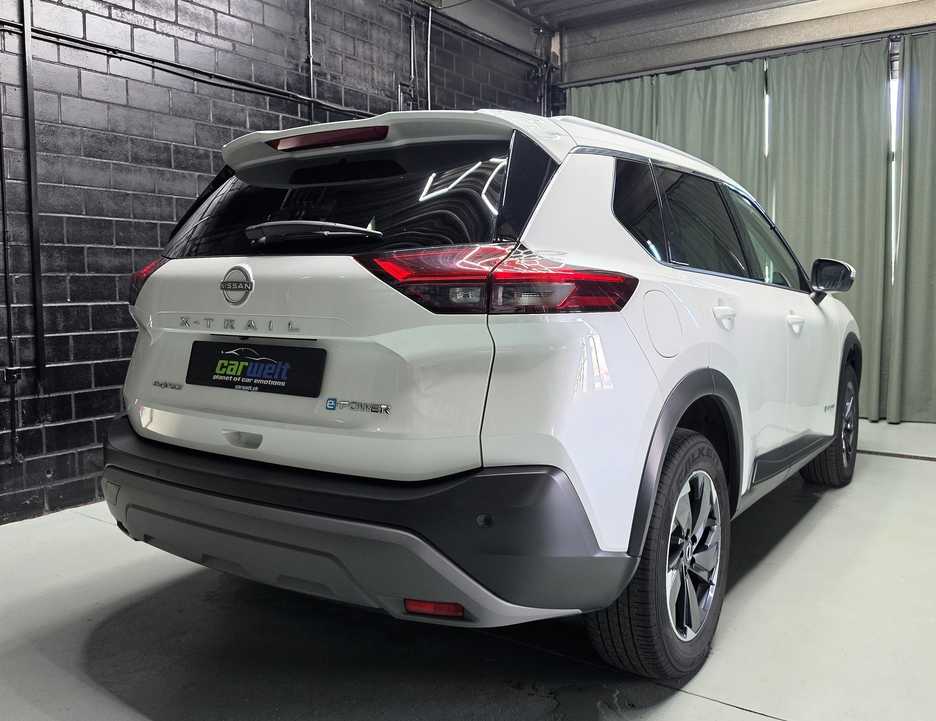 NISSAN X-Trail 1.5 VC-T N-Connecta e-4orce 4WD 7 Plätzer-image-2
