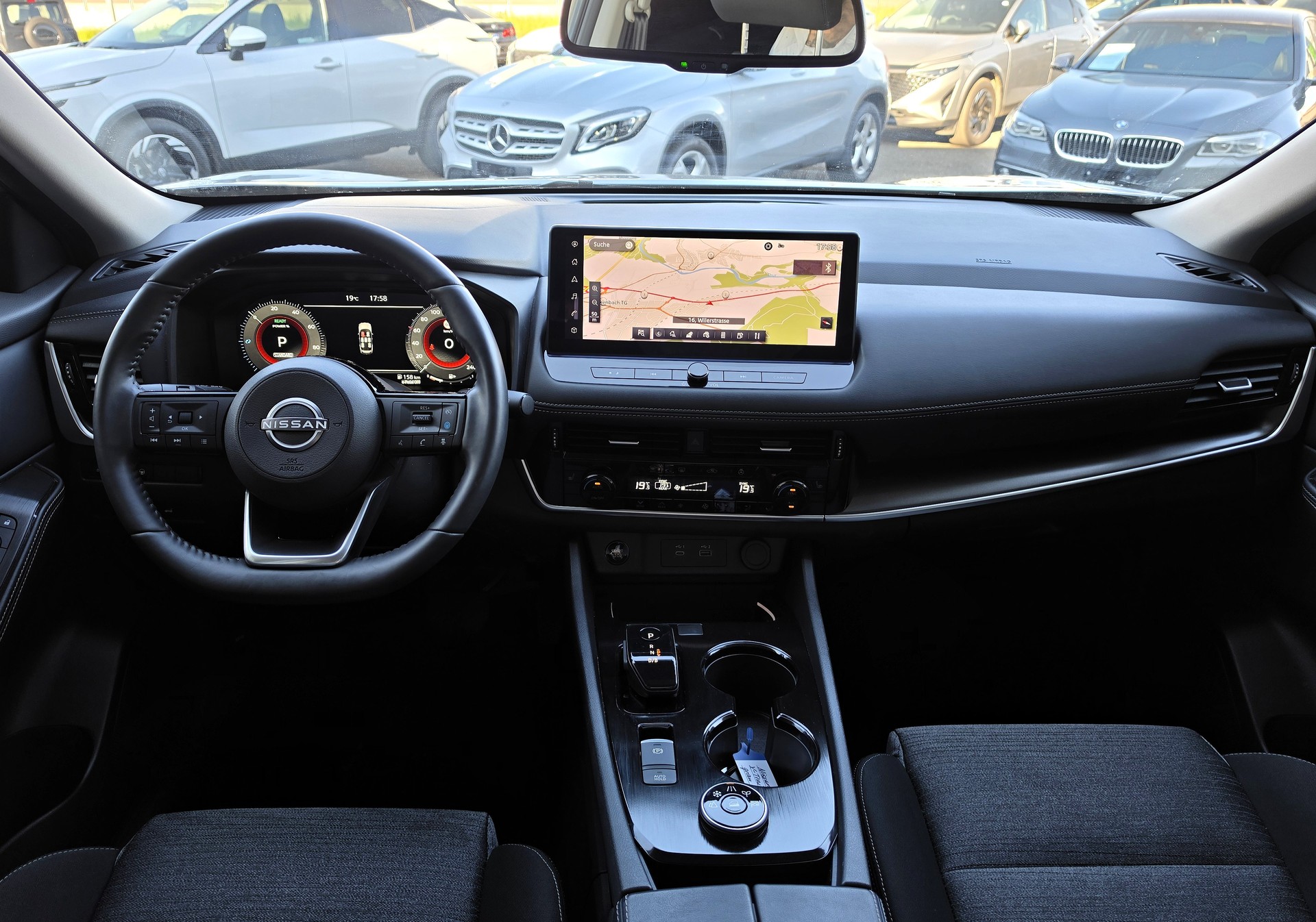 NISSAN X-Trail 1.5 VC-T N-Connecta e-4orce 4WD 7 Plätzer-image-6