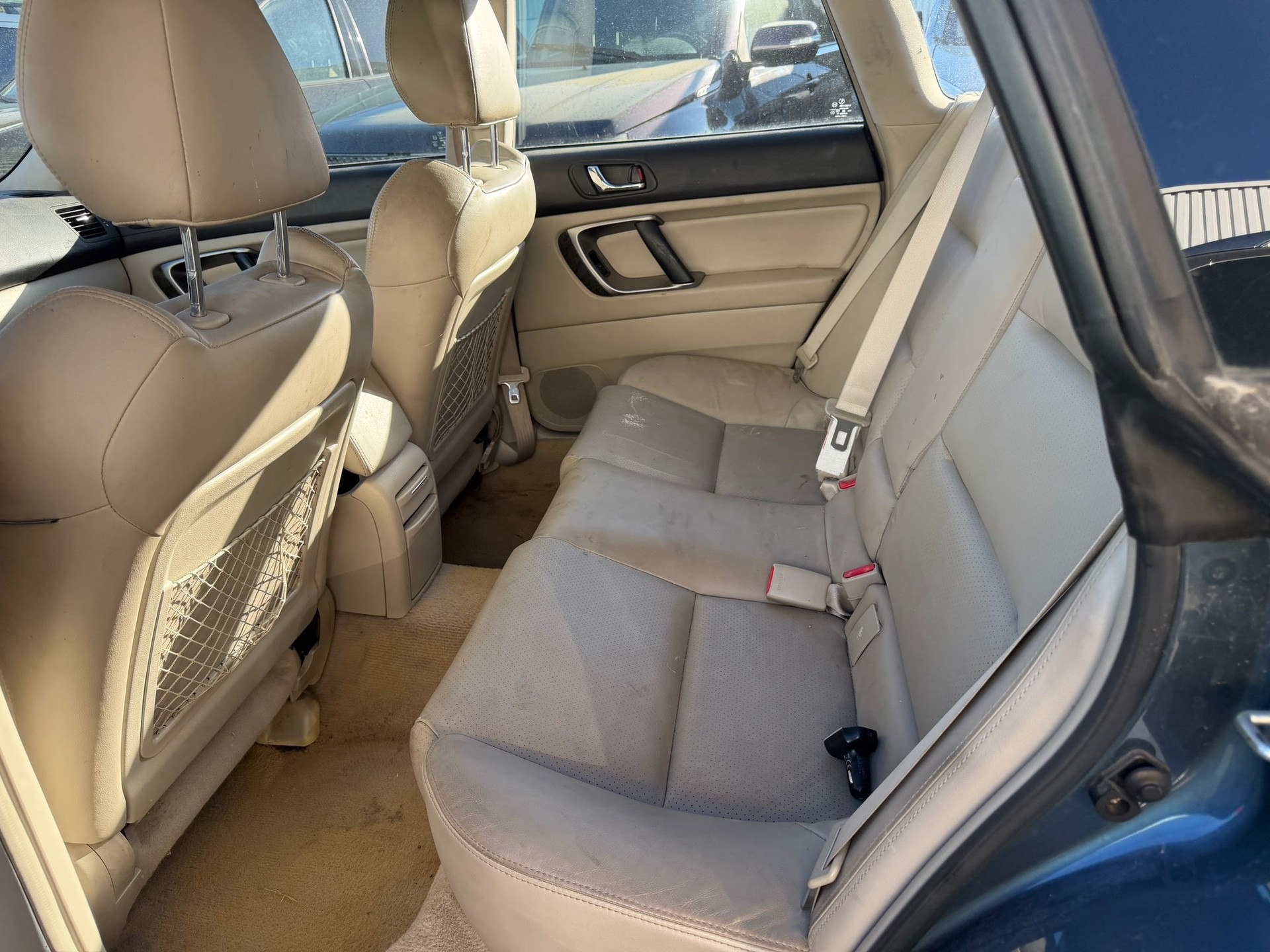 SUBARU Legacy 2.0i AWD Swiss-image-7