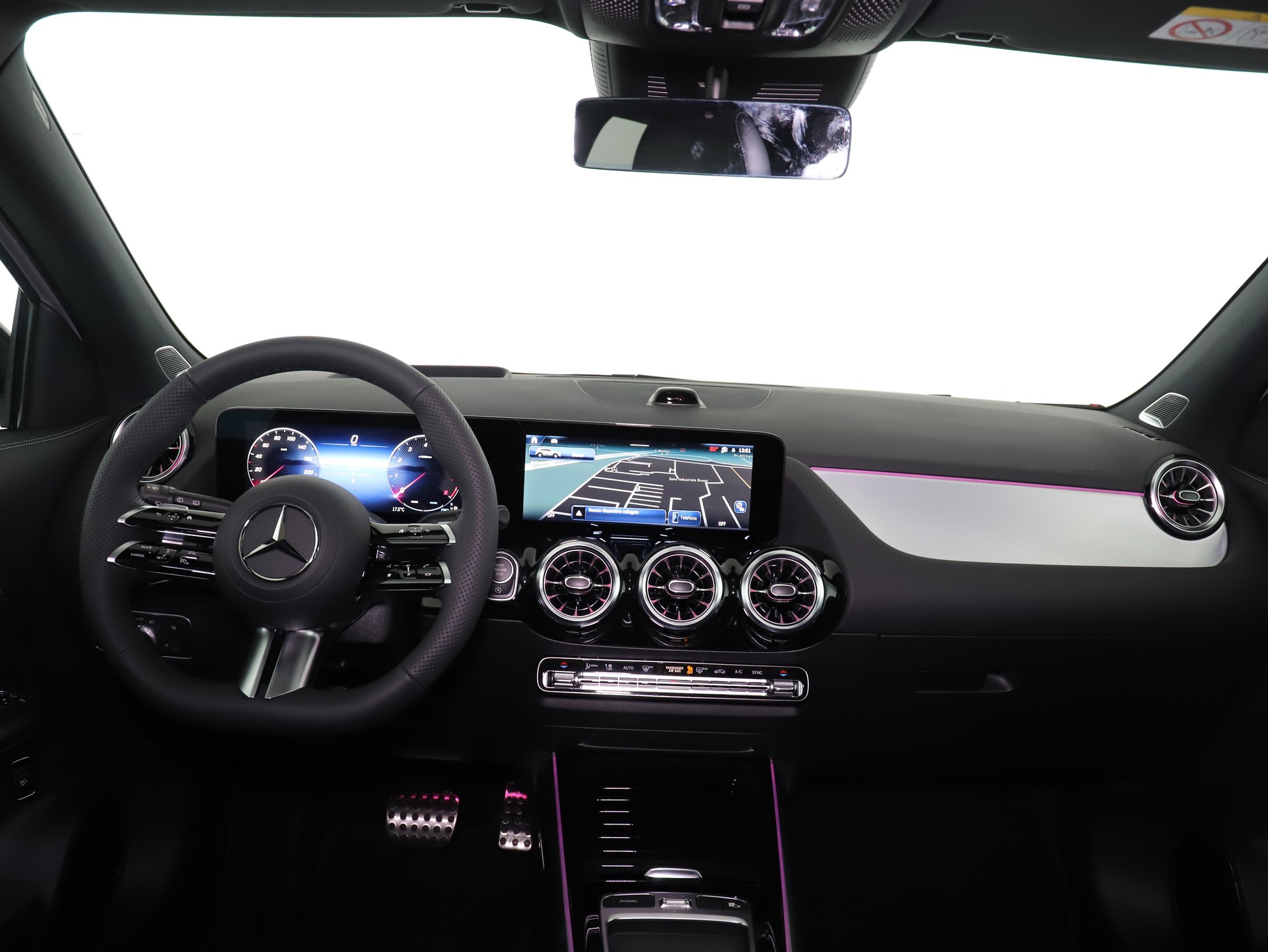 MERCEDES-BENZ GLA 200 Night Star 7G-D-image-13