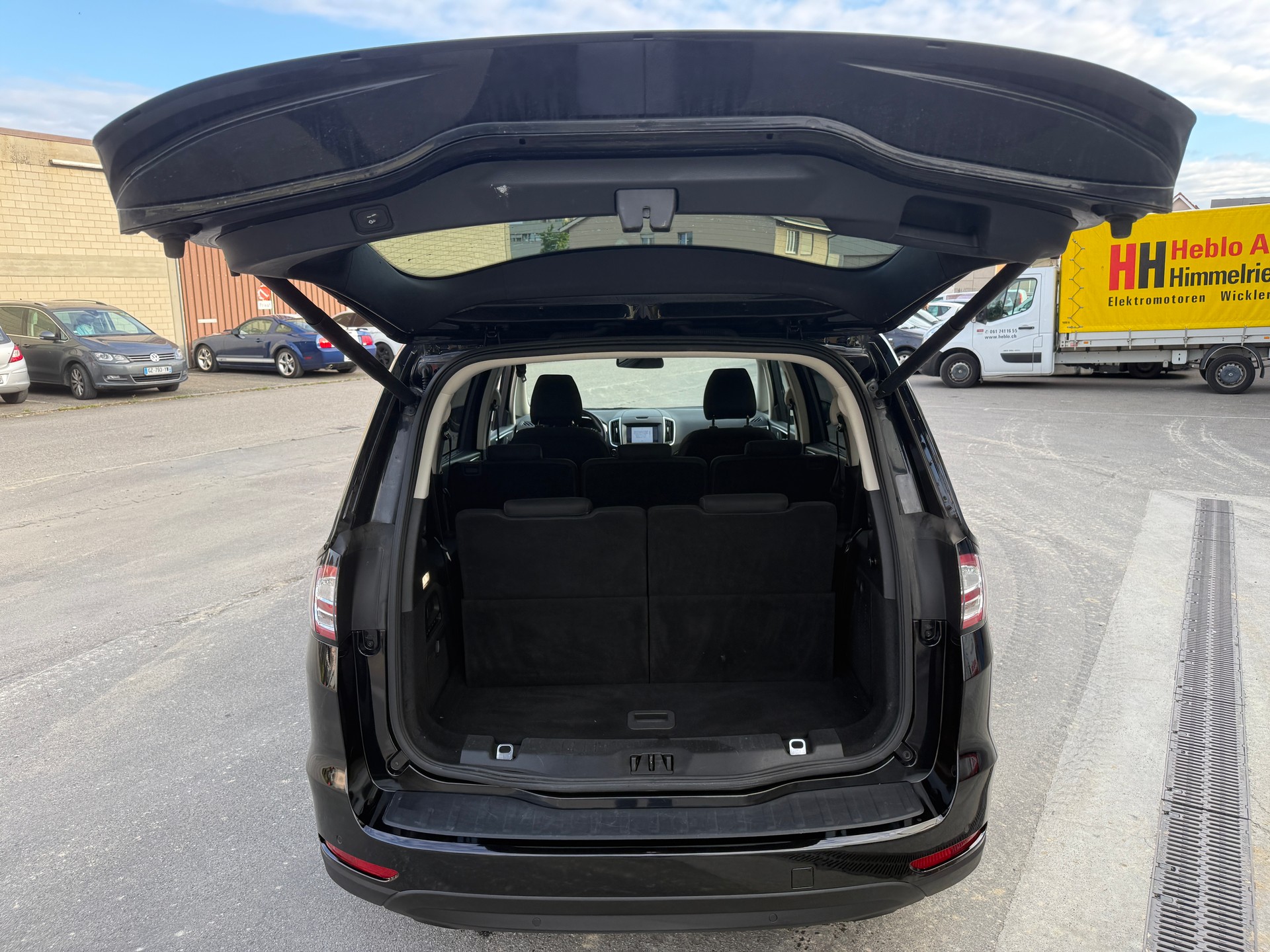 FORD Galaxy 2.5 FHEV Titanium 5Pl CVT 7 Plätze-image-6