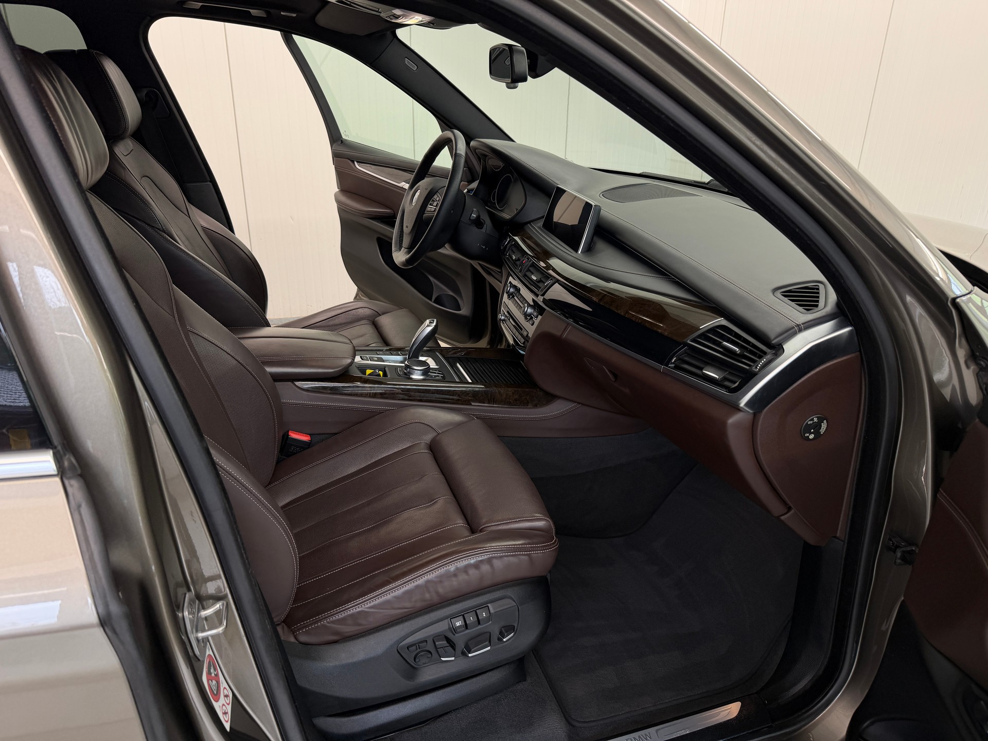 BMW X5 xDrive 40d Steptronic-image-22