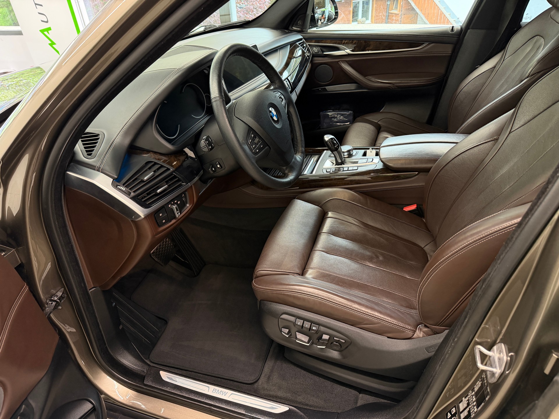 BMW X5 xDrive 40d Steptronic-image-14