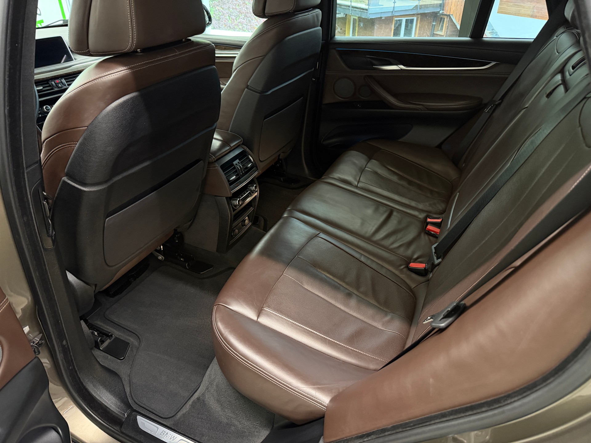 BMW X5 xDrive 40d Steptronic-image-17