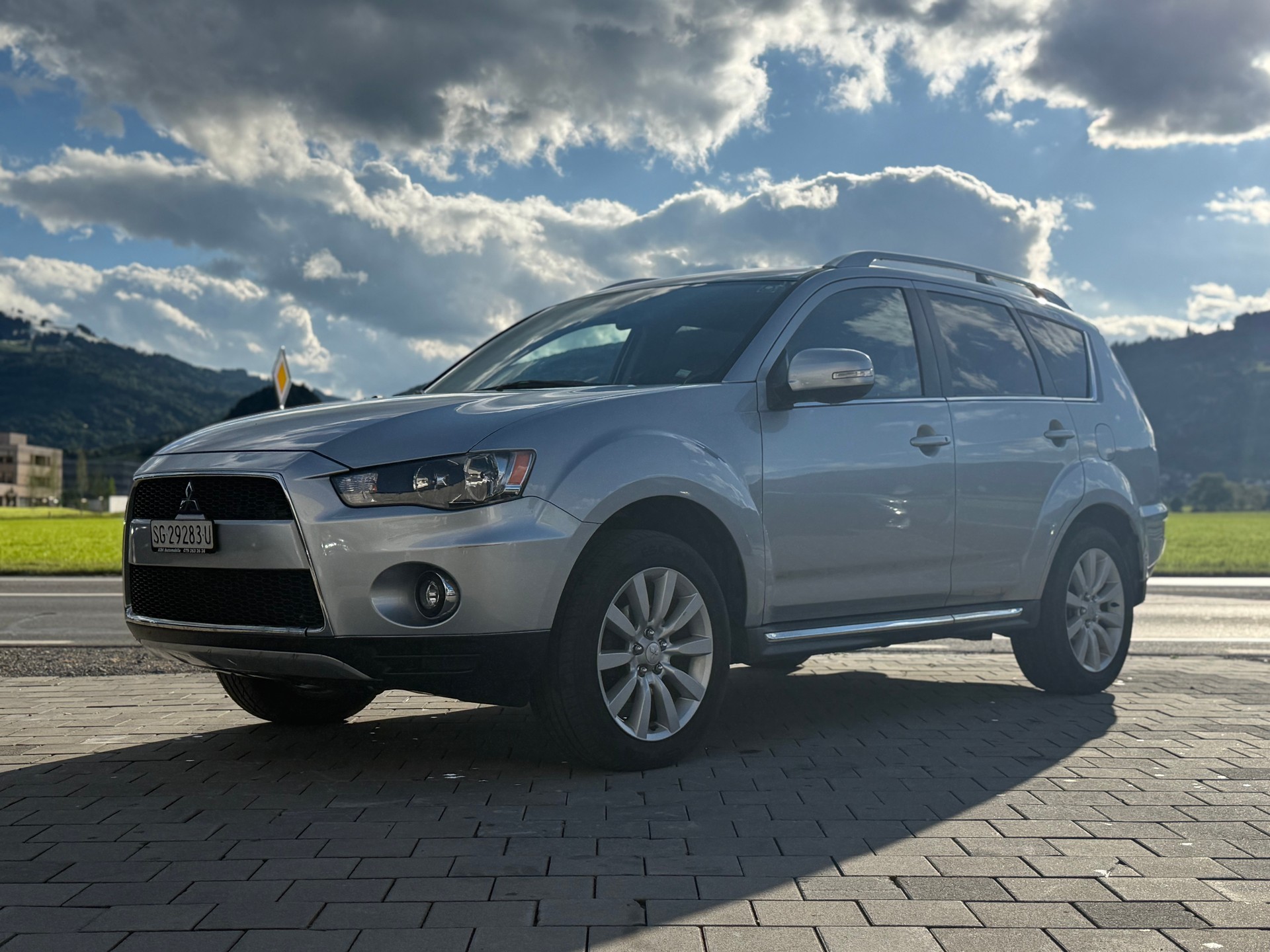 MITSUBISHI Outlander 2.2 DID Invite 4WD TC-SST-image-0