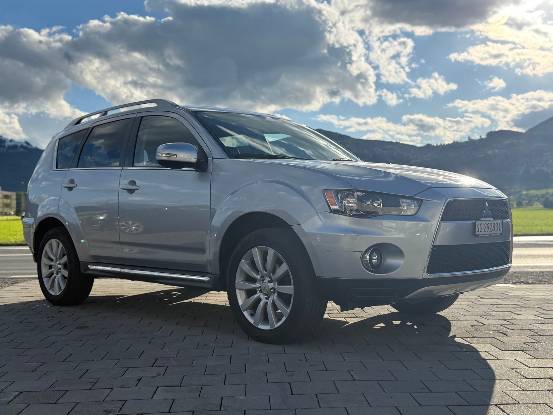 MITSUBISHI Outlander 2.2 DID Invite 4WD TC-SST-image-1