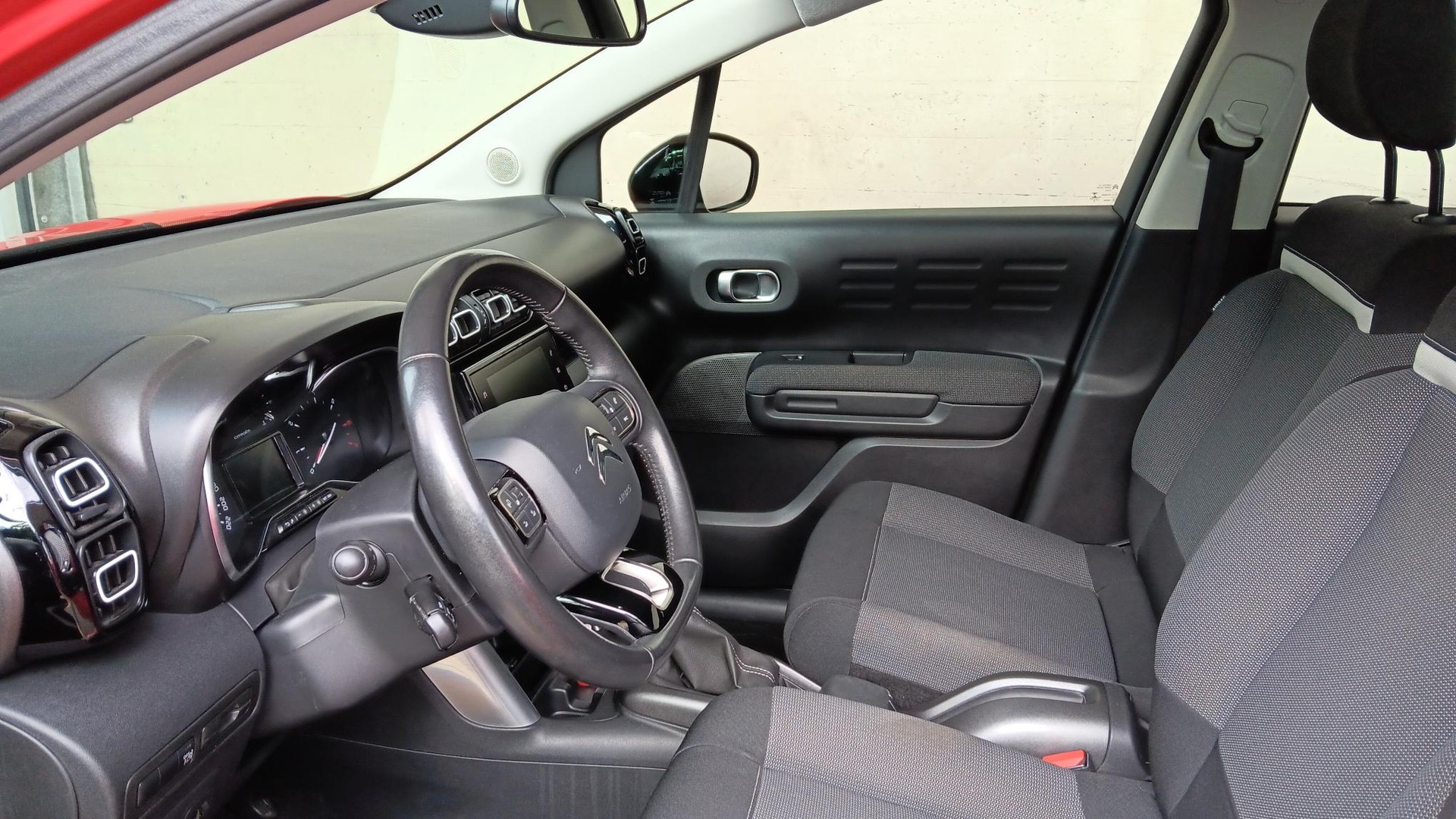 CITROEN C3 Aircross 1.2i PureTech Feel-image-10