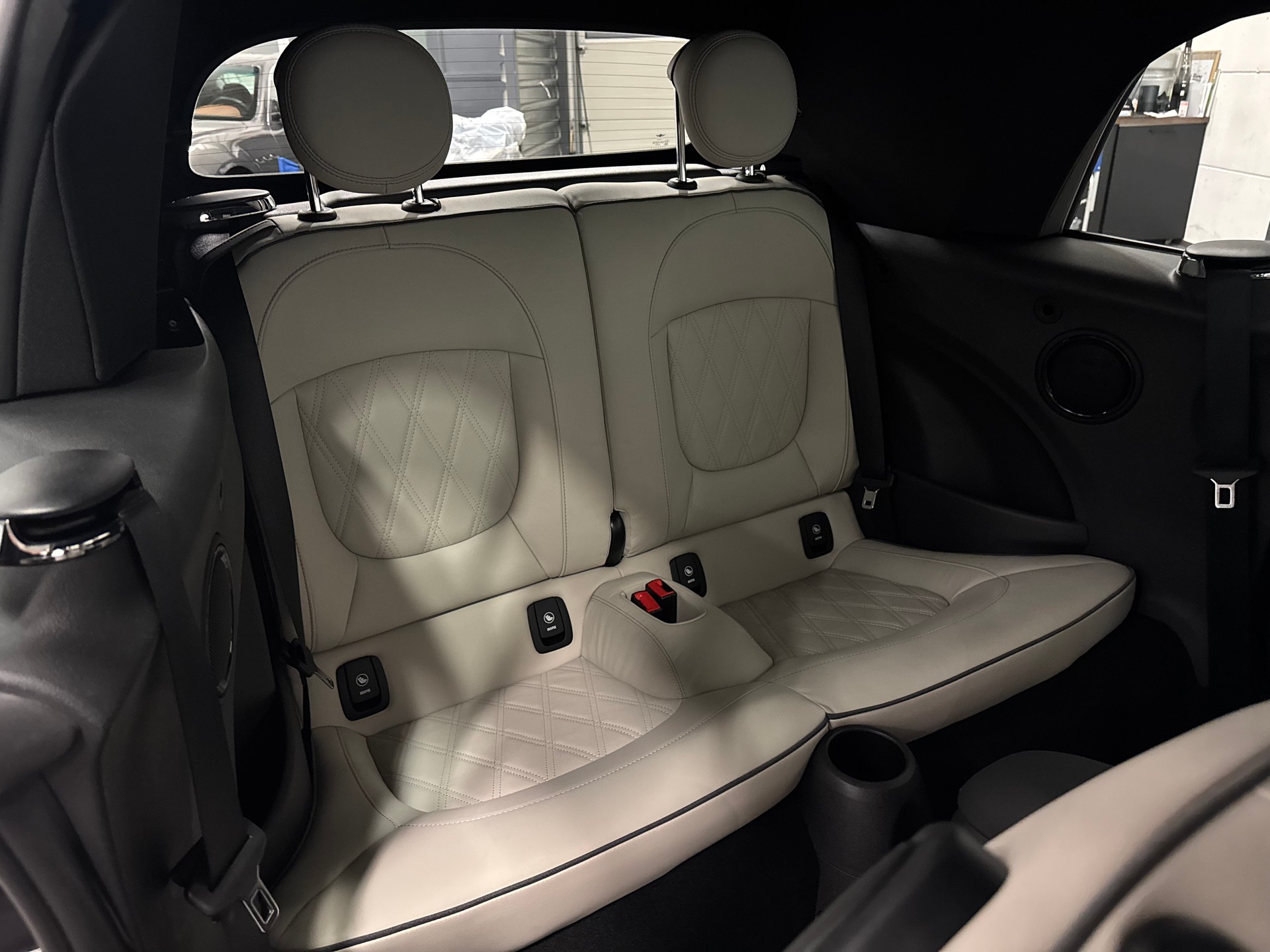 MINI Cooper Cabriolet DKG-image-25