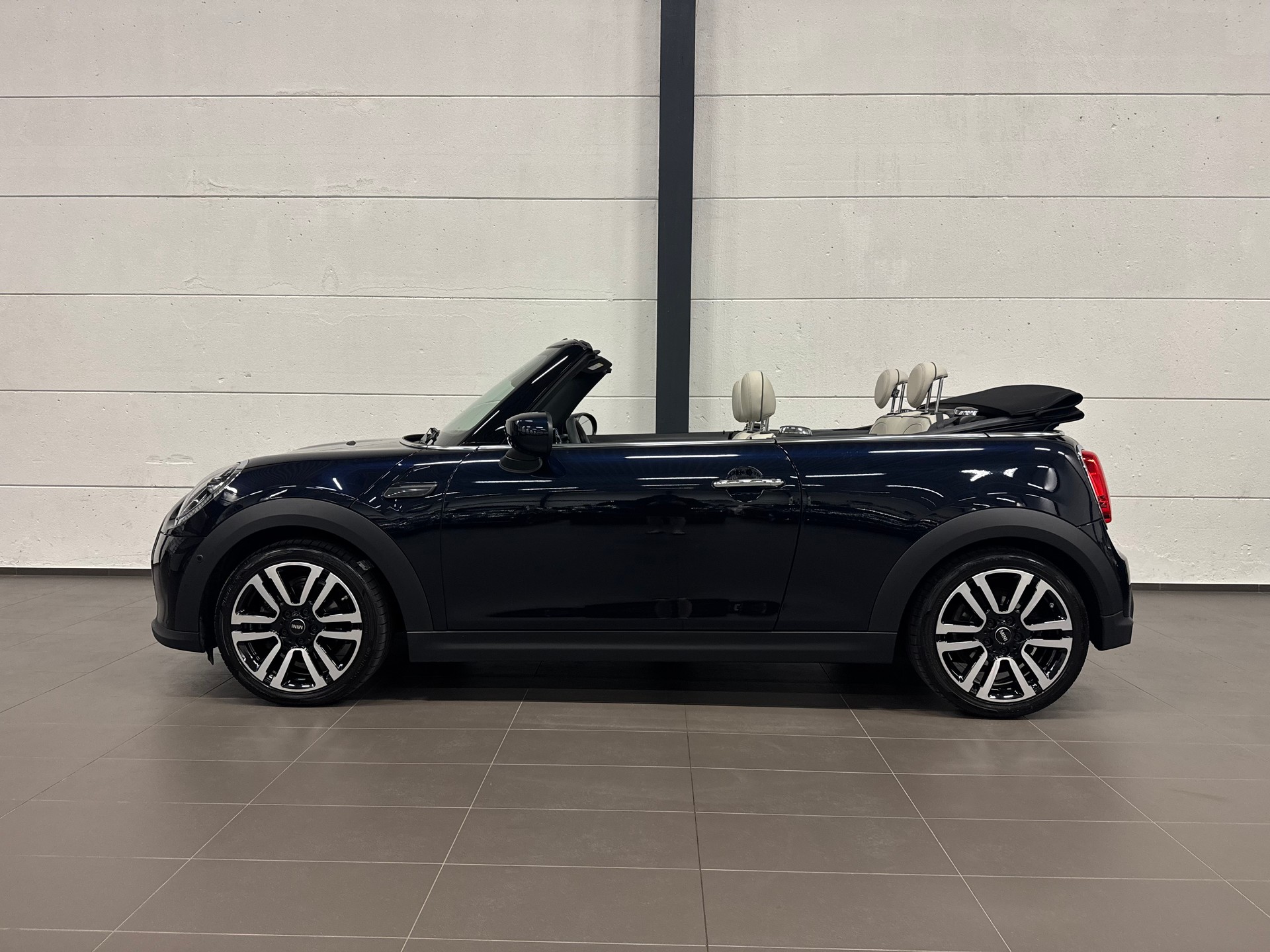 MINI Cooper Cabriolet DKG-image-9