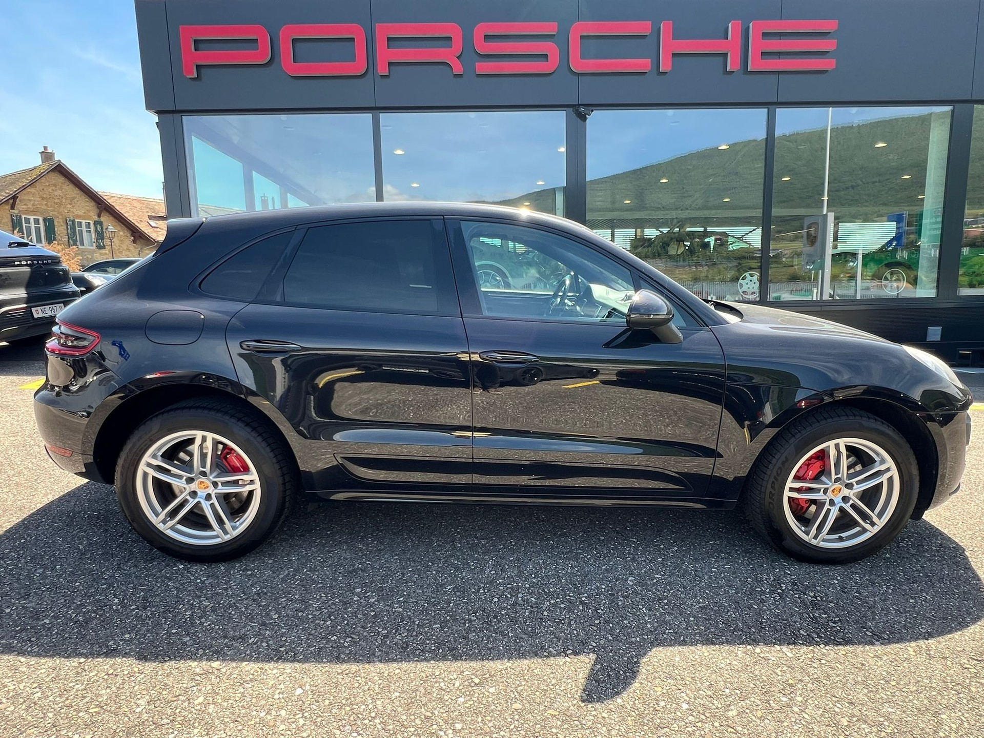 PORSCHE Macan Turbo PDK