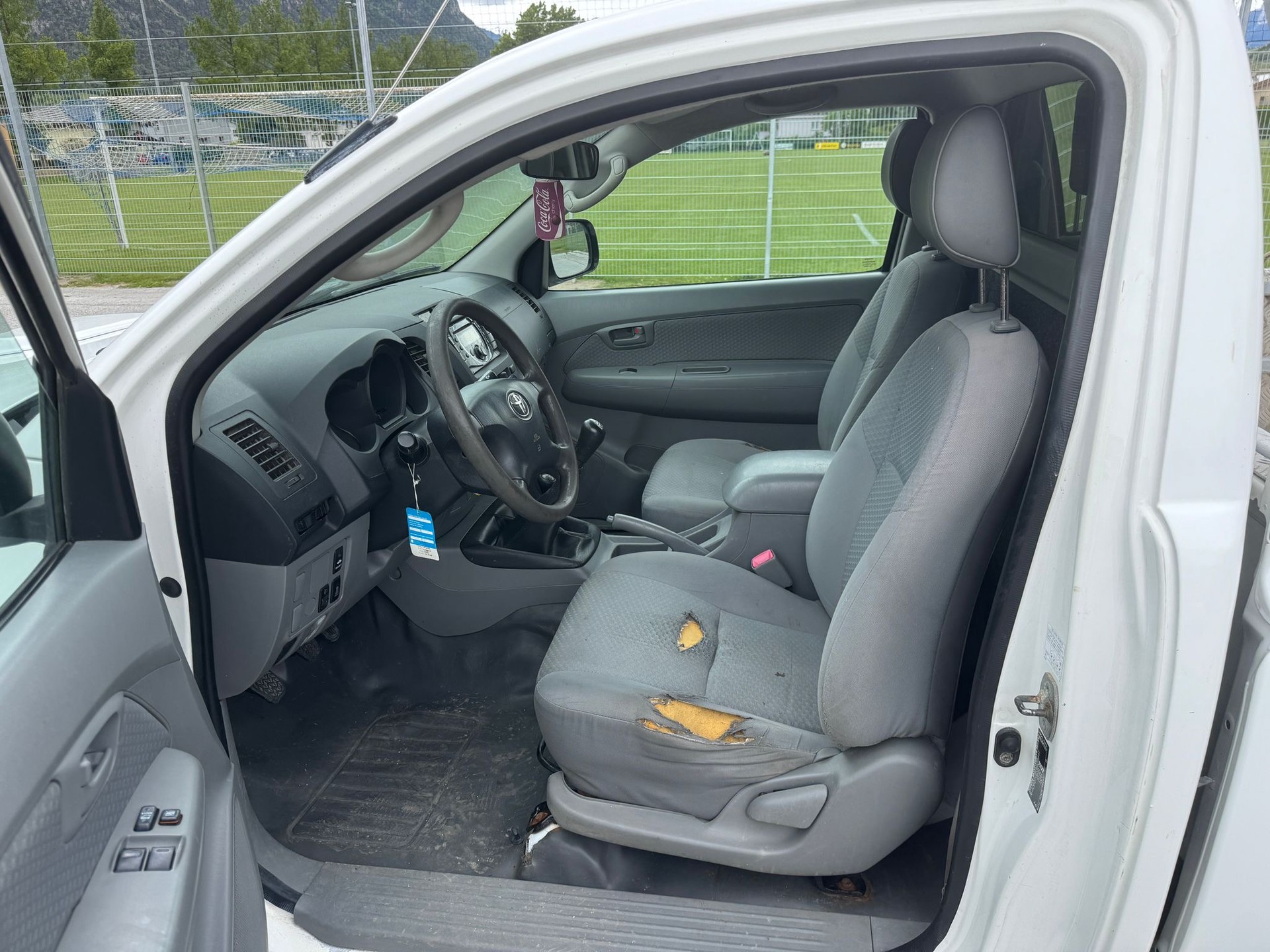 TOYOTA Hilux 4x4 SingleCab LineaLuna-image-8