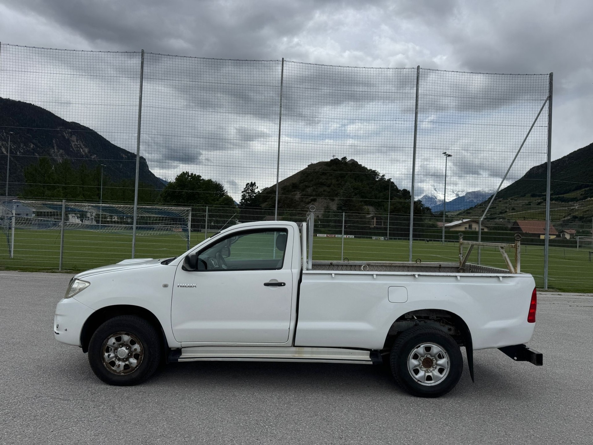 TOYOTA Hilux 4x4 SingleCab LineaLuna-image-4