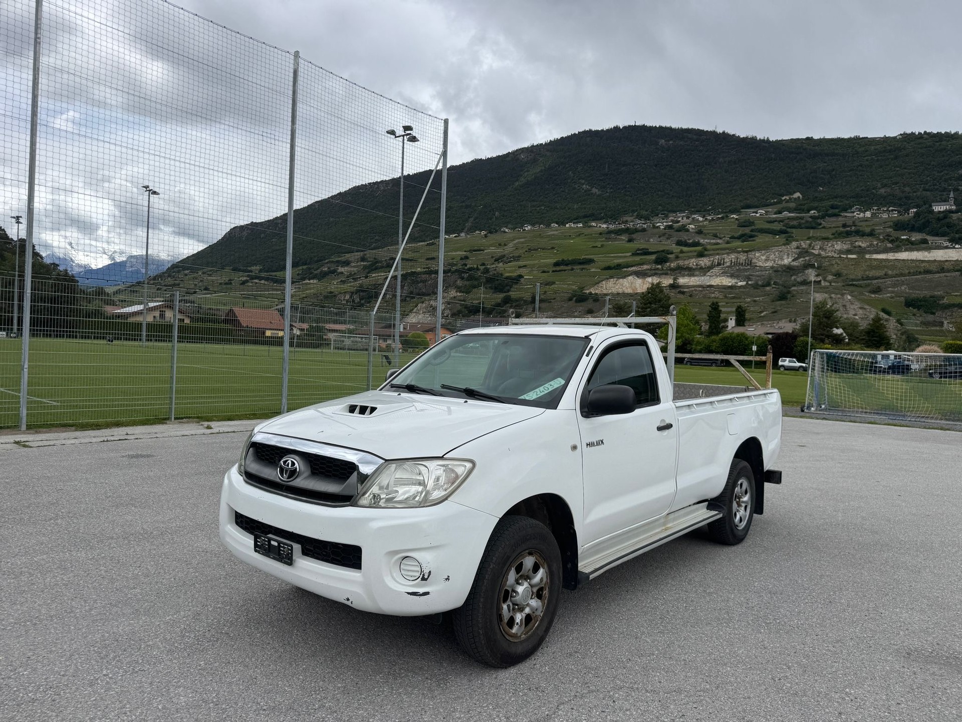 TOYOTA Hilux 4x4 SingleCab LineaLuna