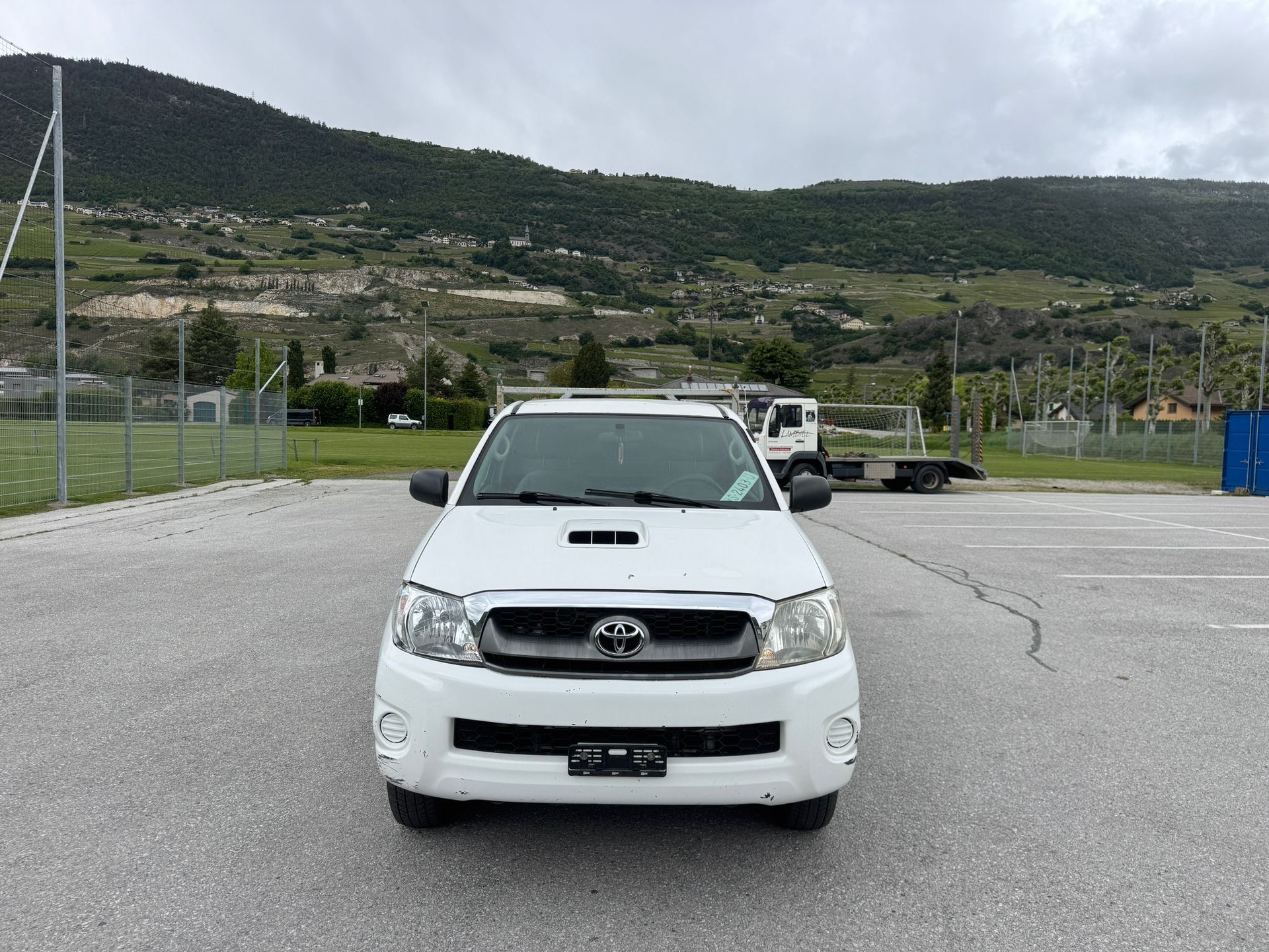 TOYOTA Hilux 4x4 SingleCab LineaLuna-image-2