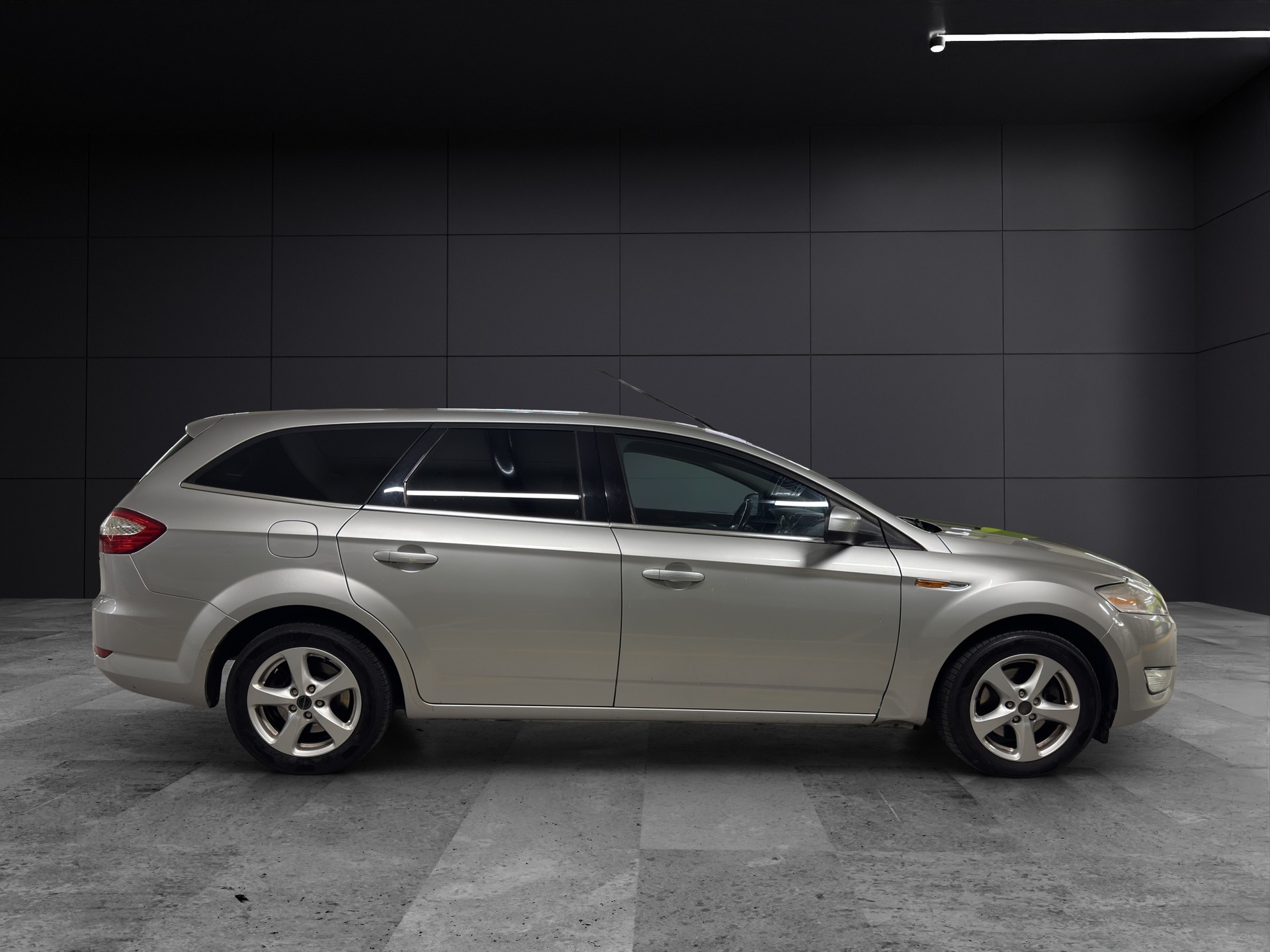 FORD Mondeo 2.0 TDCi 16V Titanium Executive-image-3