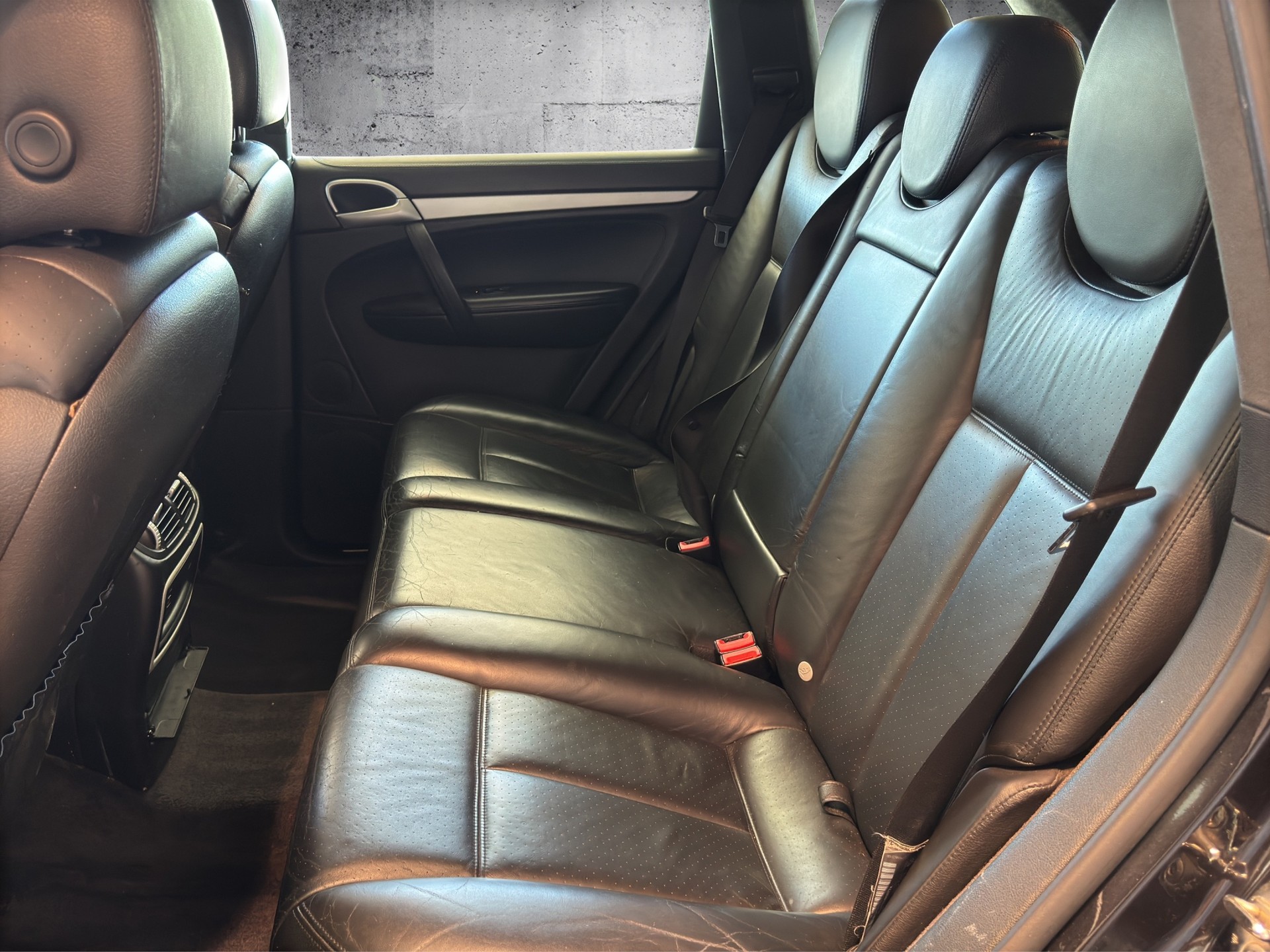 PORSCHE Cayenne Turbo-image-11