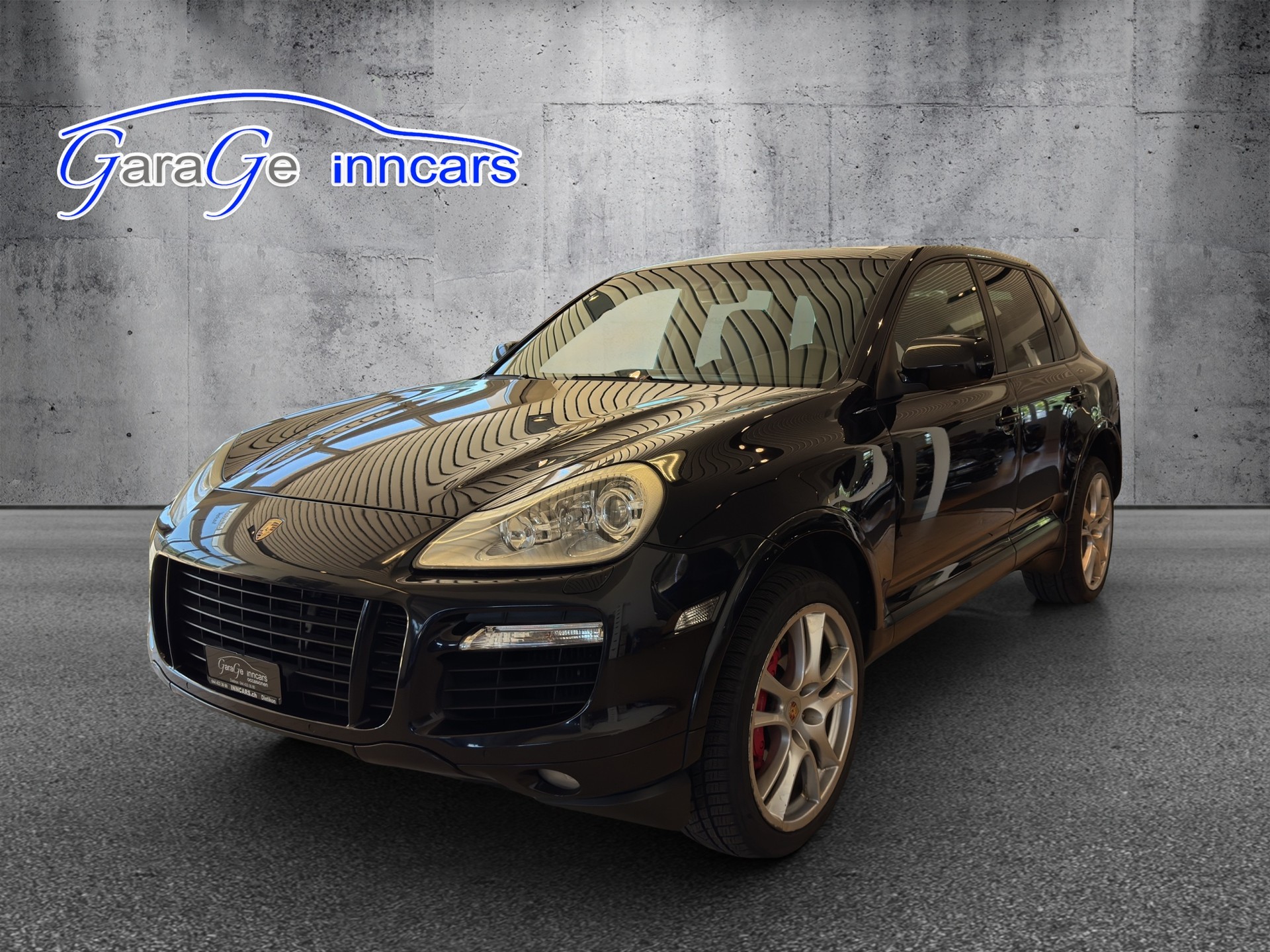 PORSCHE Cayenne Turbo-image-1