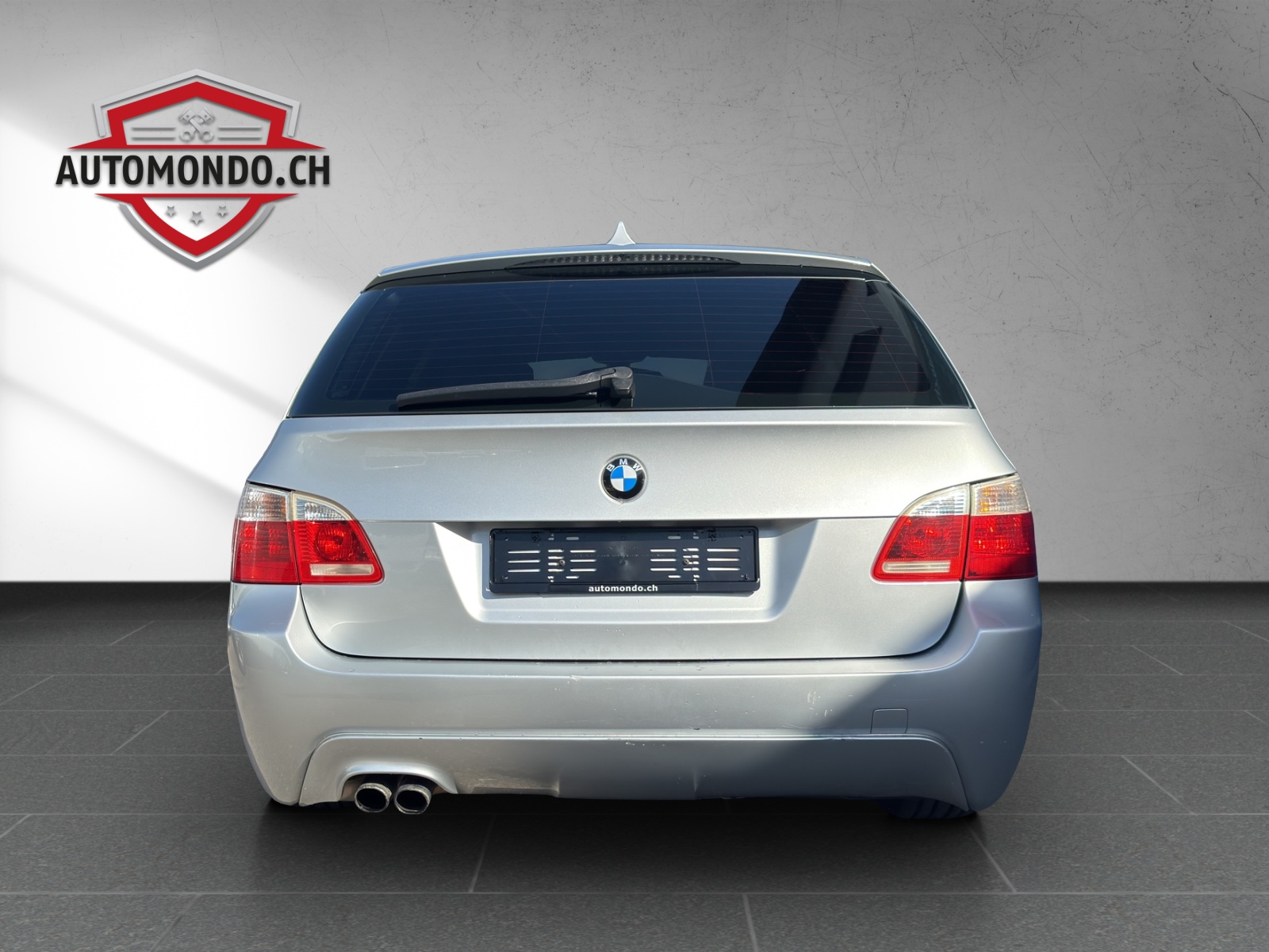BMW 530xi Touring-image-5