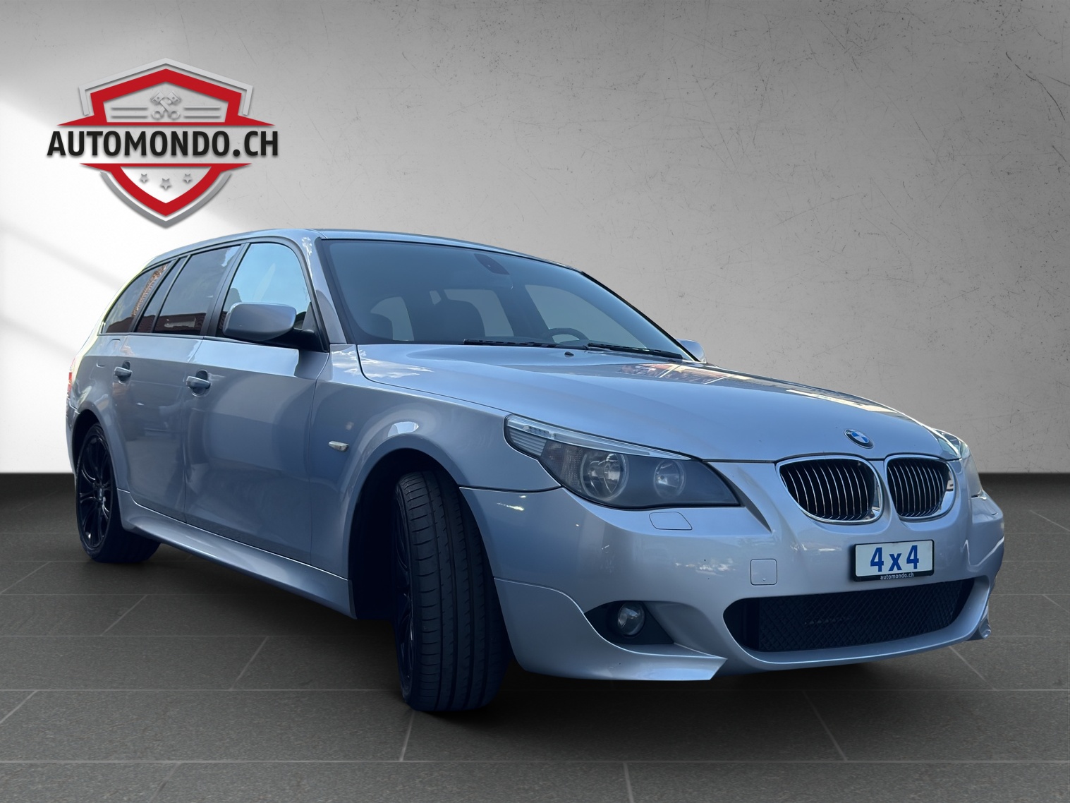 BMW 530xi Touring-image-1
