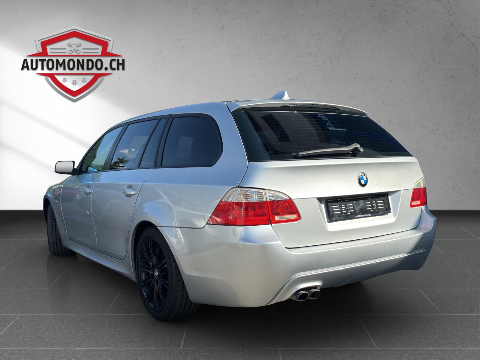 BMW 530xi Touring-image-3