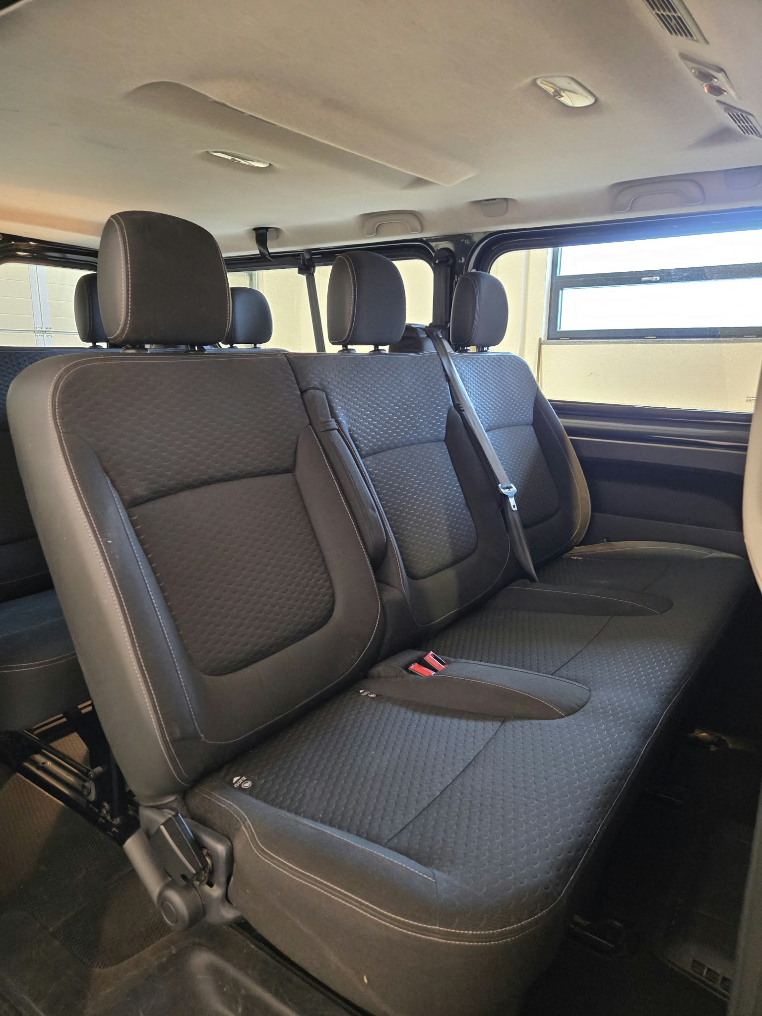 OPEL Vivaro 1.6 CDTI 2.9t L2H1 *9places* *Stock Valais*-image-10