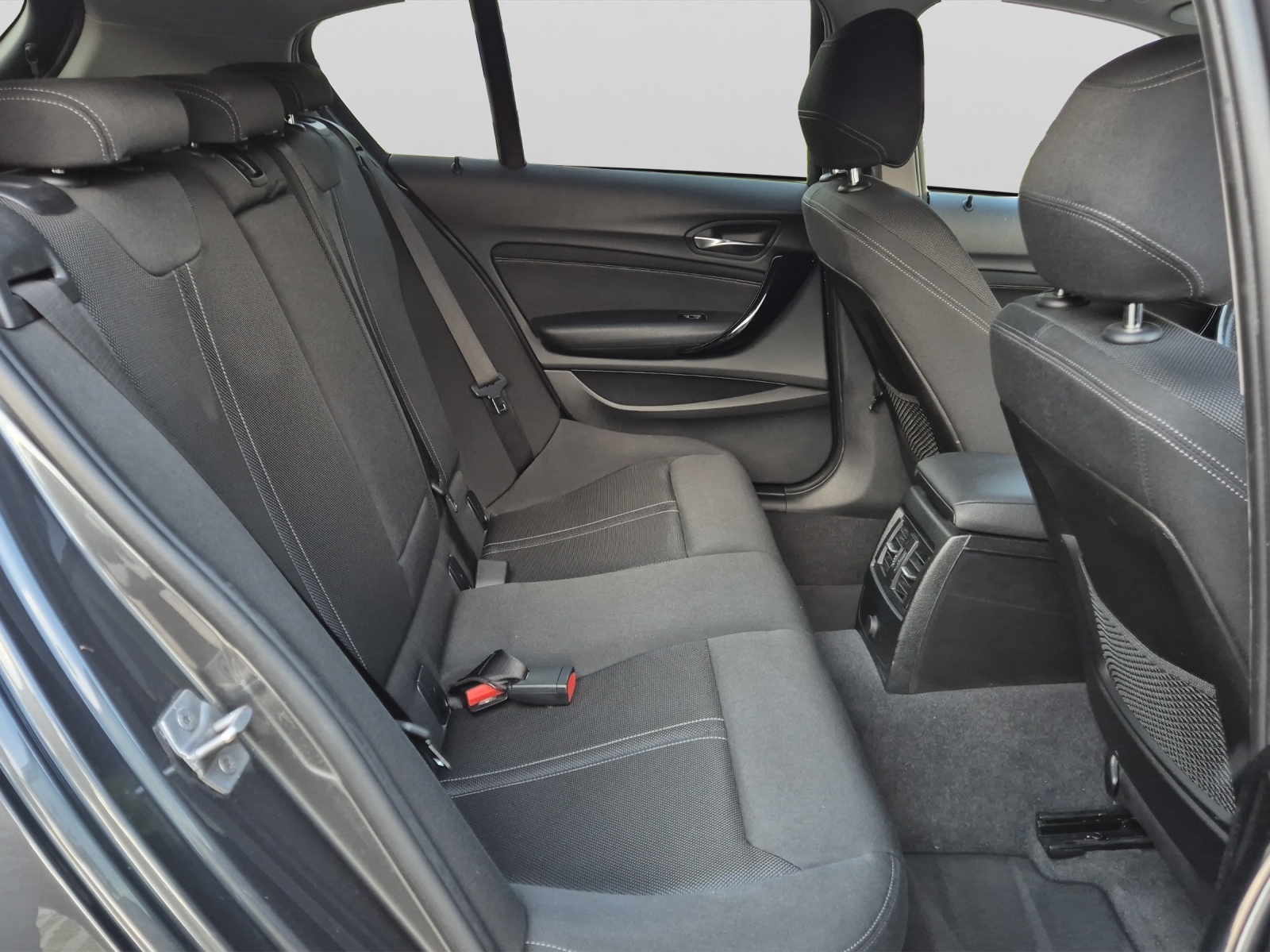 BMW 120i M Sport Steptronic-image-13