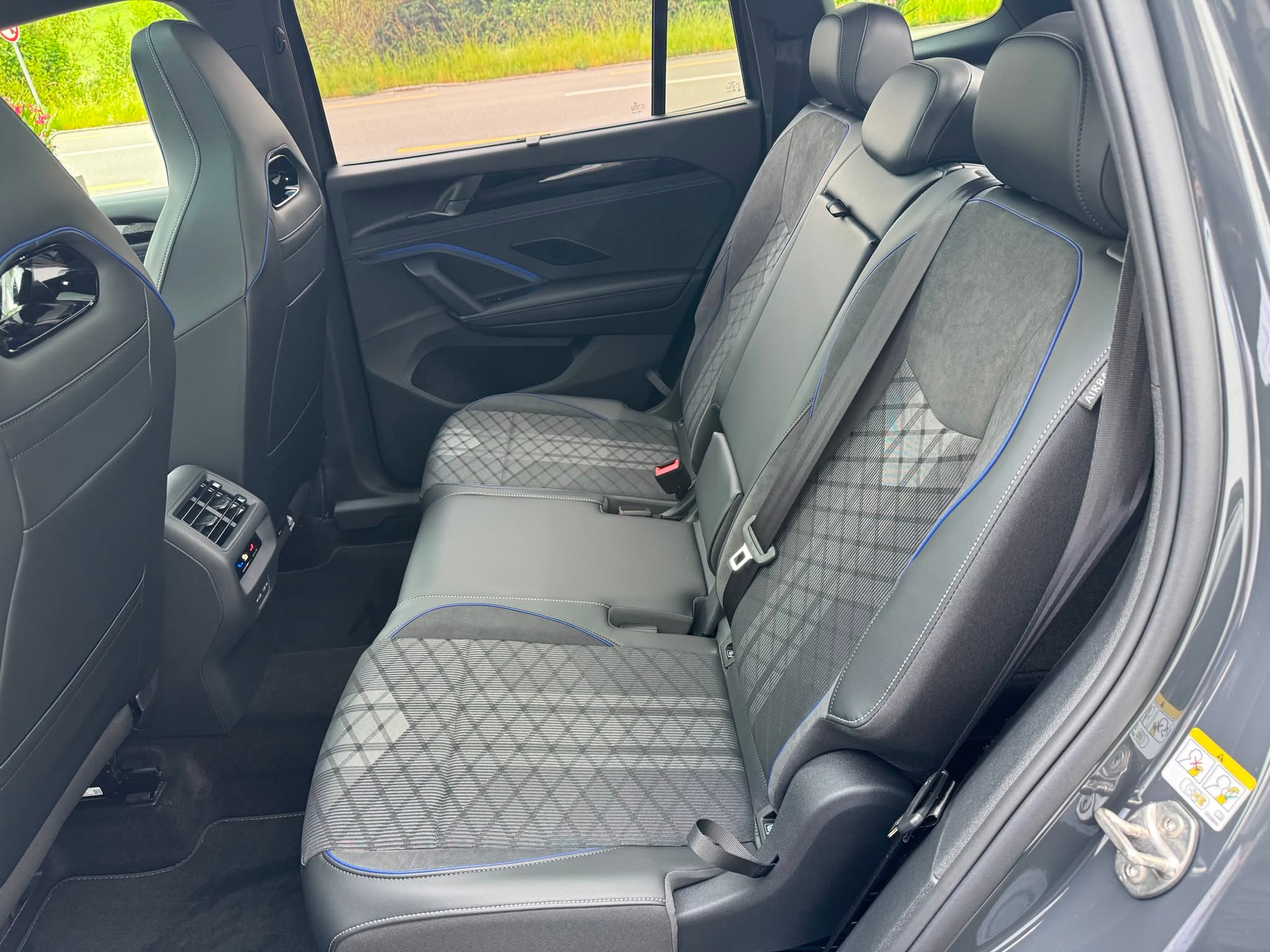 VW Tayron 2.0 TDI SCR R-Line 4Motion DSG-image-6