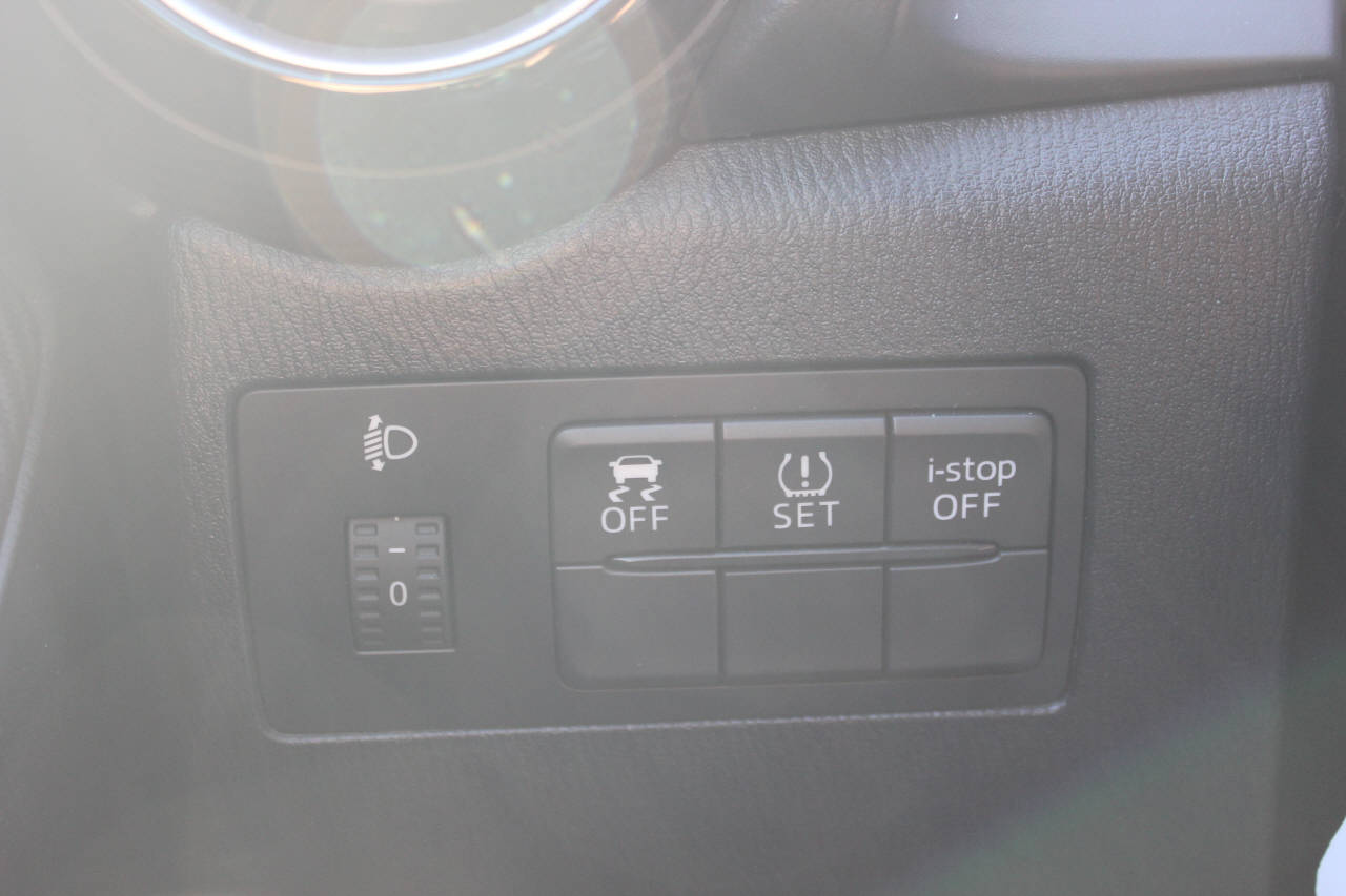 MAZDA 2 1.5 90 Ambition-image-15