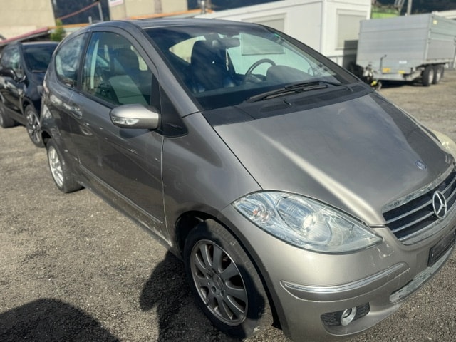 MERCEDES-BENZ A 170 Classic-image-4