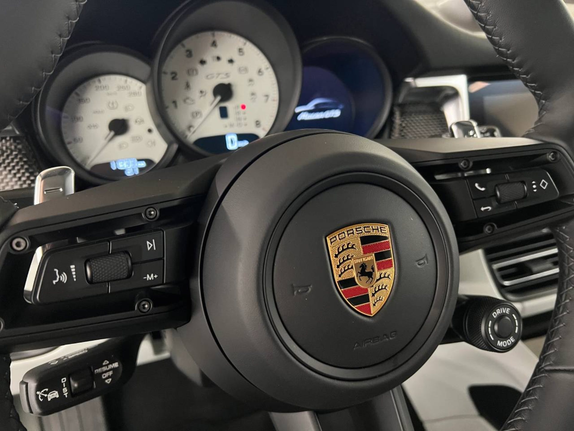 PORSCHE Macan GTS-image-16