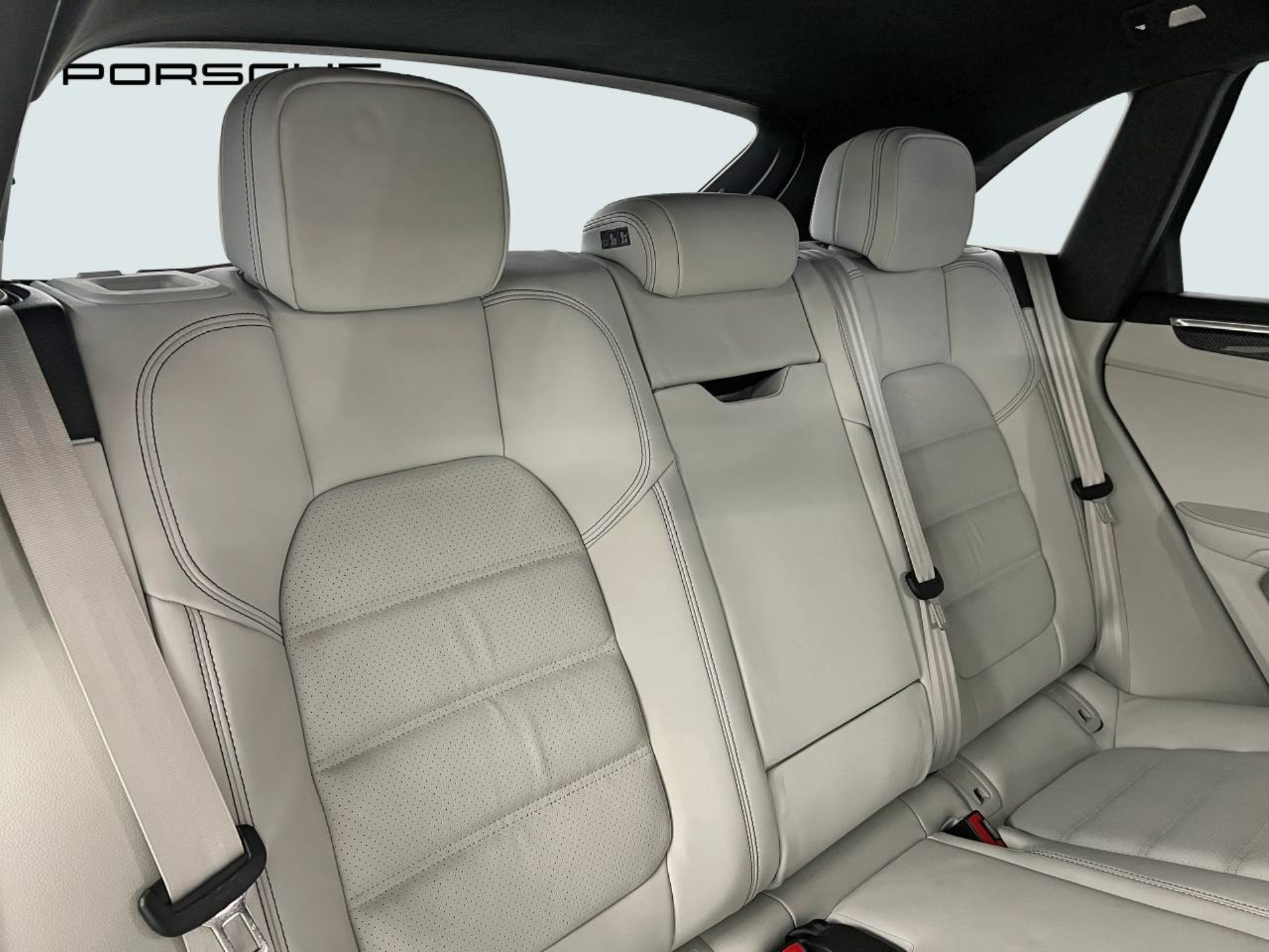 PORSCHE Macan GTS-image-22