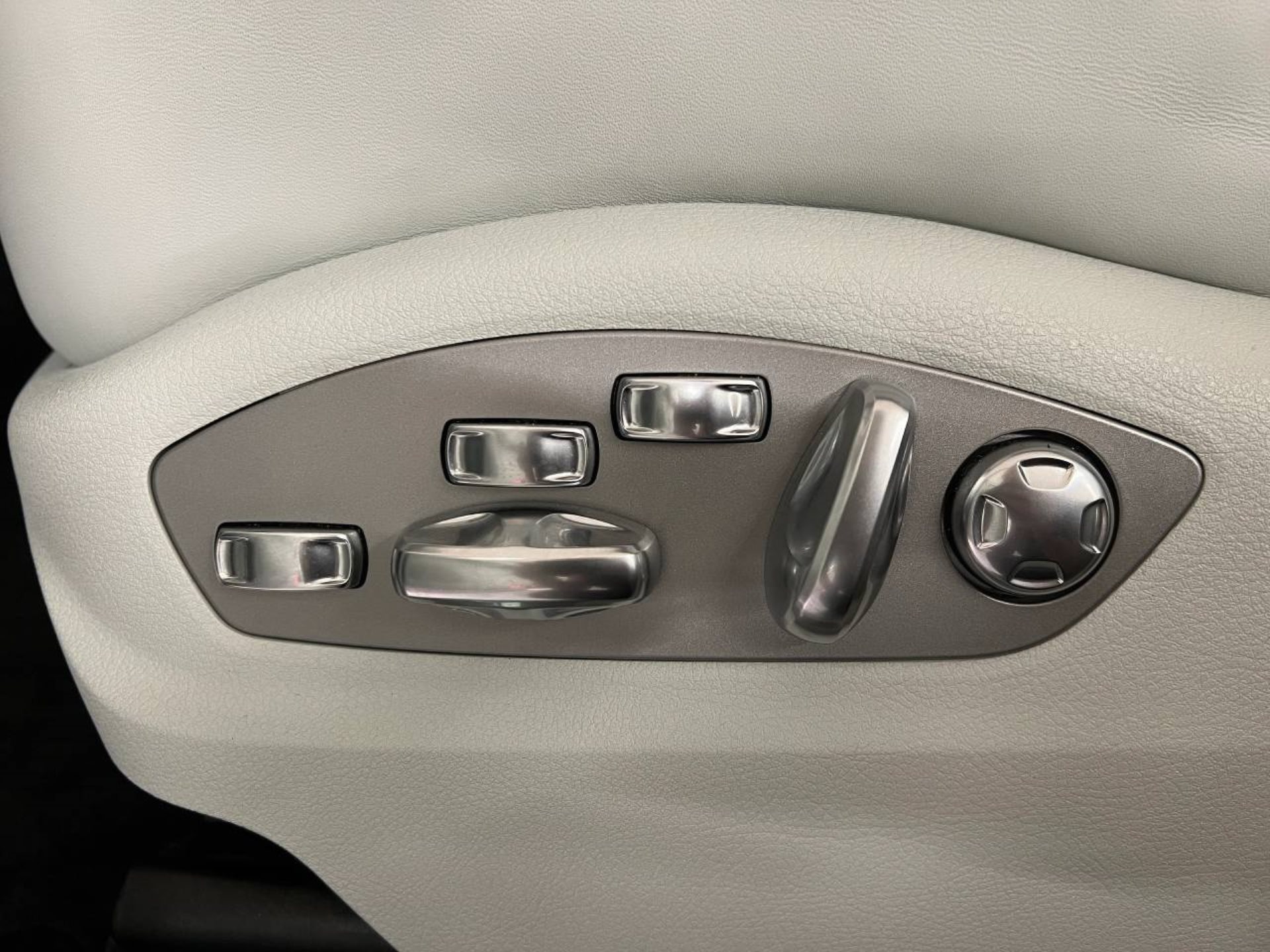 PORSCHE Macan GTS-image-20