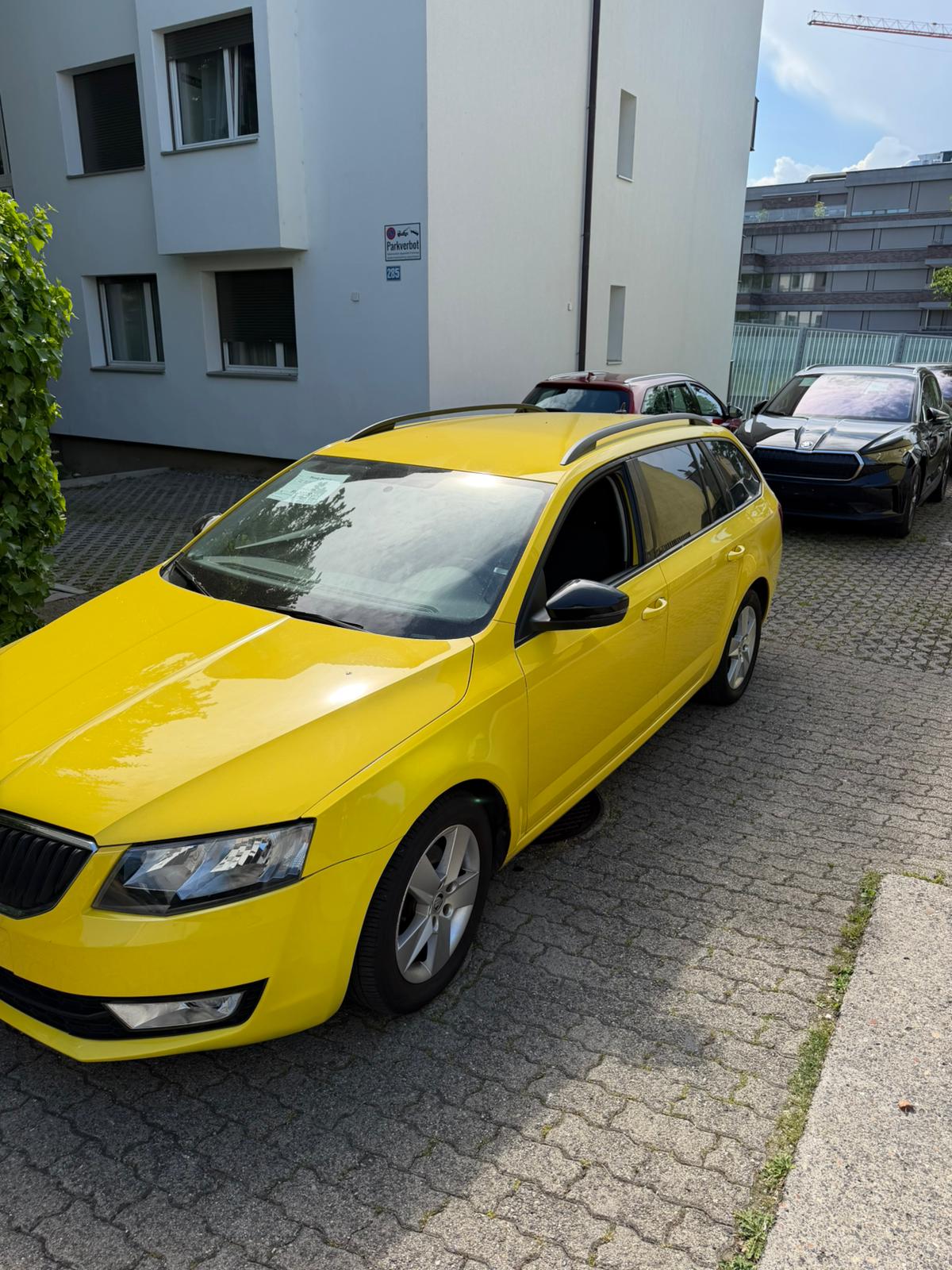 SKODA Octavia Combi 1.4 TSI Ambition DSG-image-1