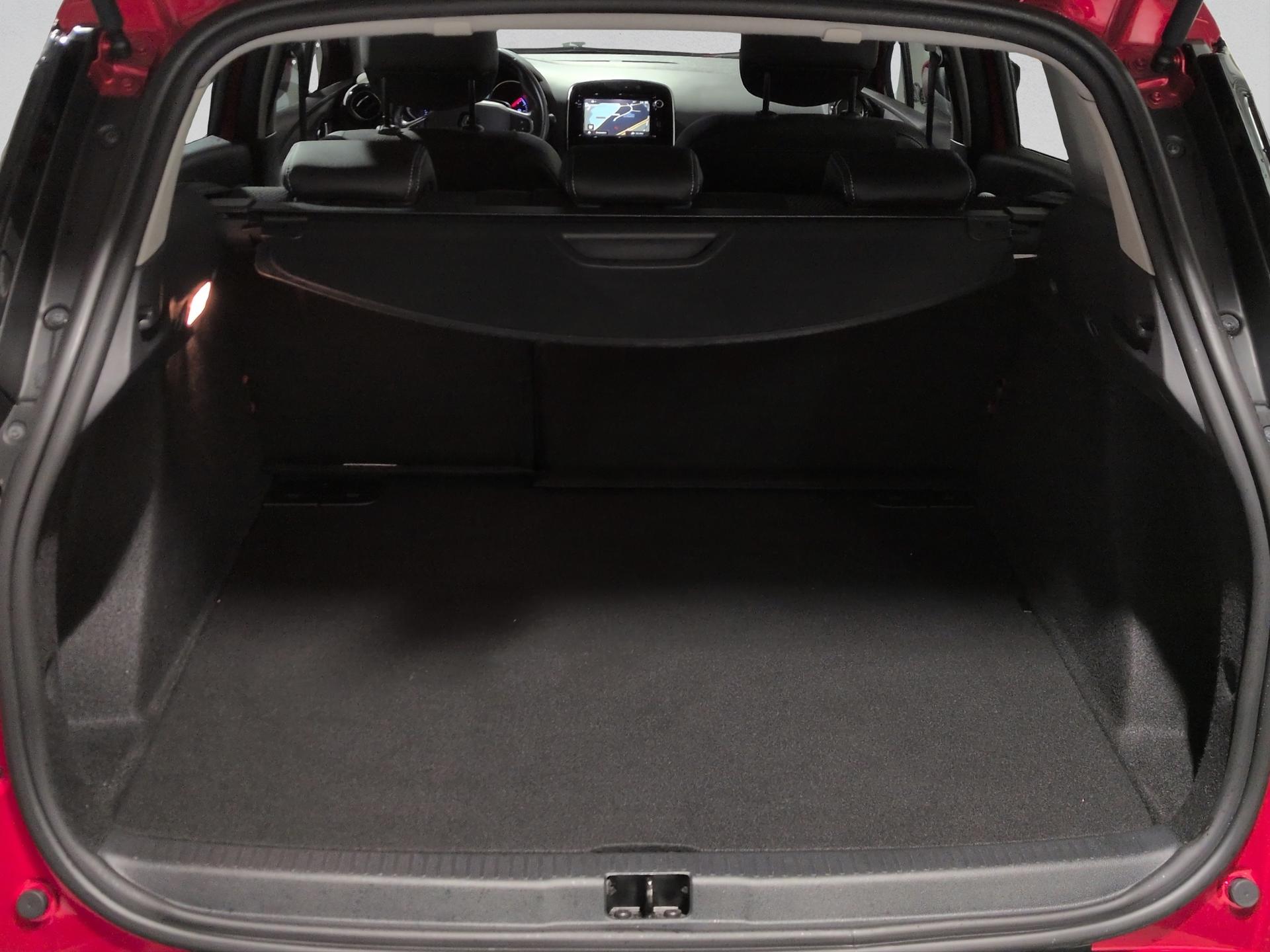 RENAULT Clio Grandtour 1.2 16V T Intens-image-15
