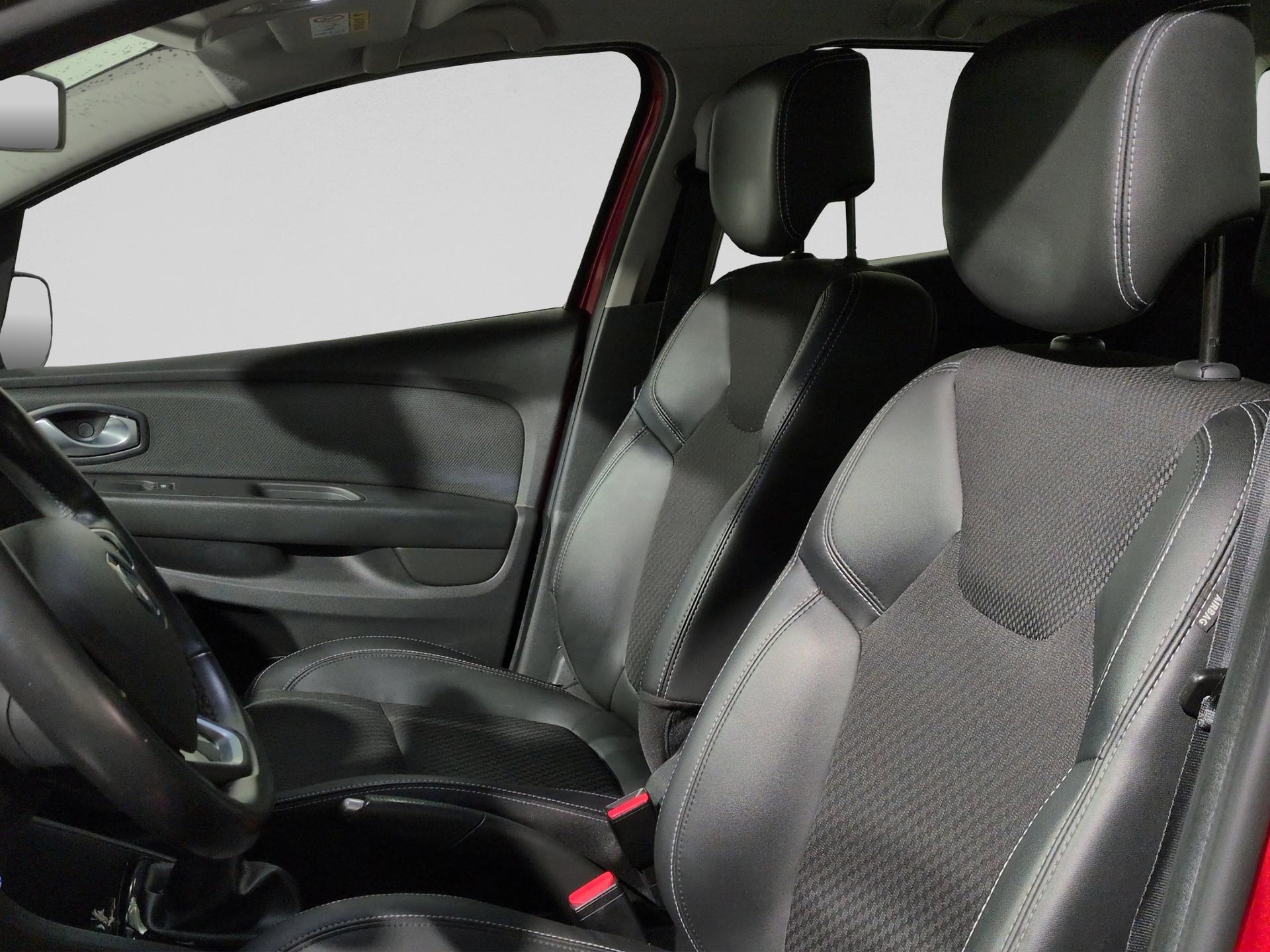 RENAULT Clio Grandtour 1.2 16V T Intens-image-8